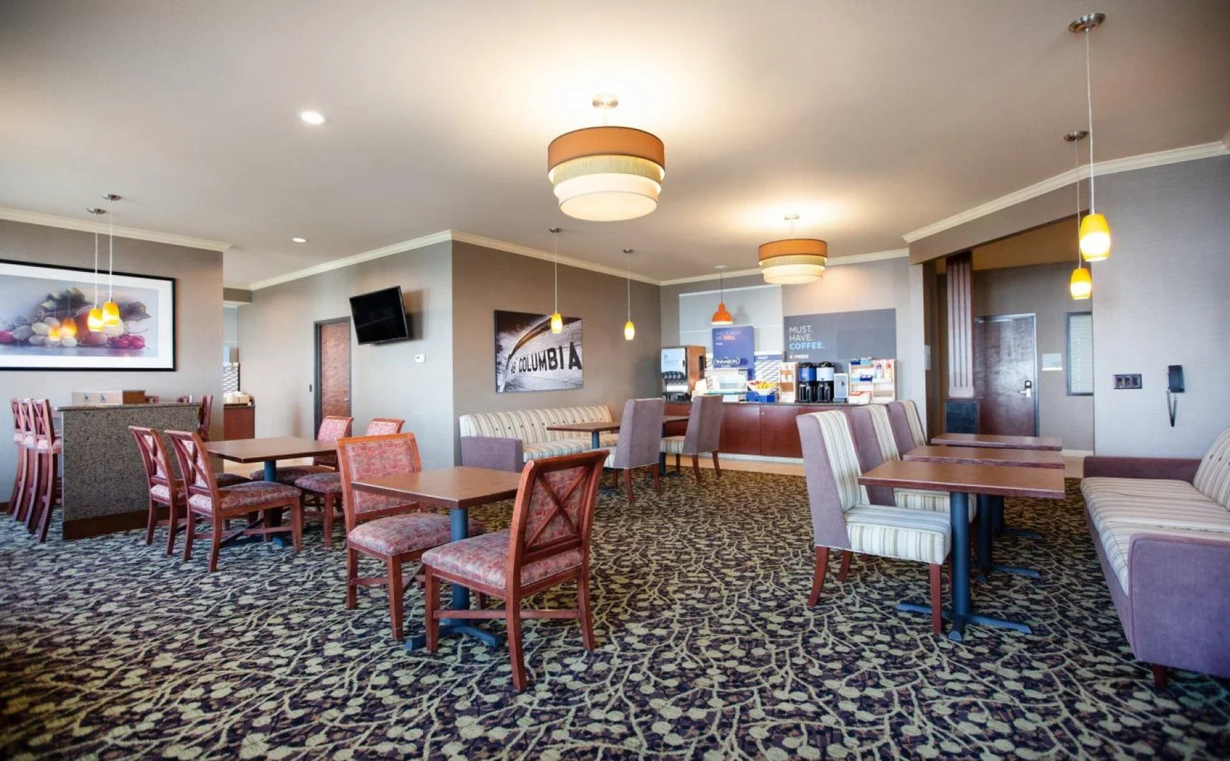 Holiday Inn Express & Suites Astoria by IHG