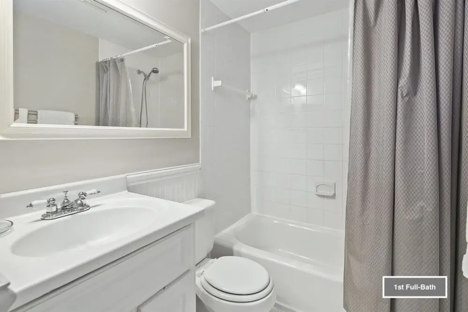 Top Rated Townhome - Largest Corner Unit With Patio, Deck, Basement, and new Luxury Mattresses! Self Checkin. Super Host Support!