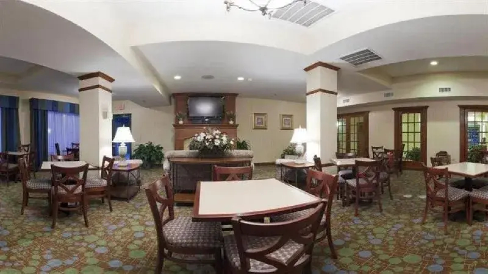 Plaza Inn and Suites