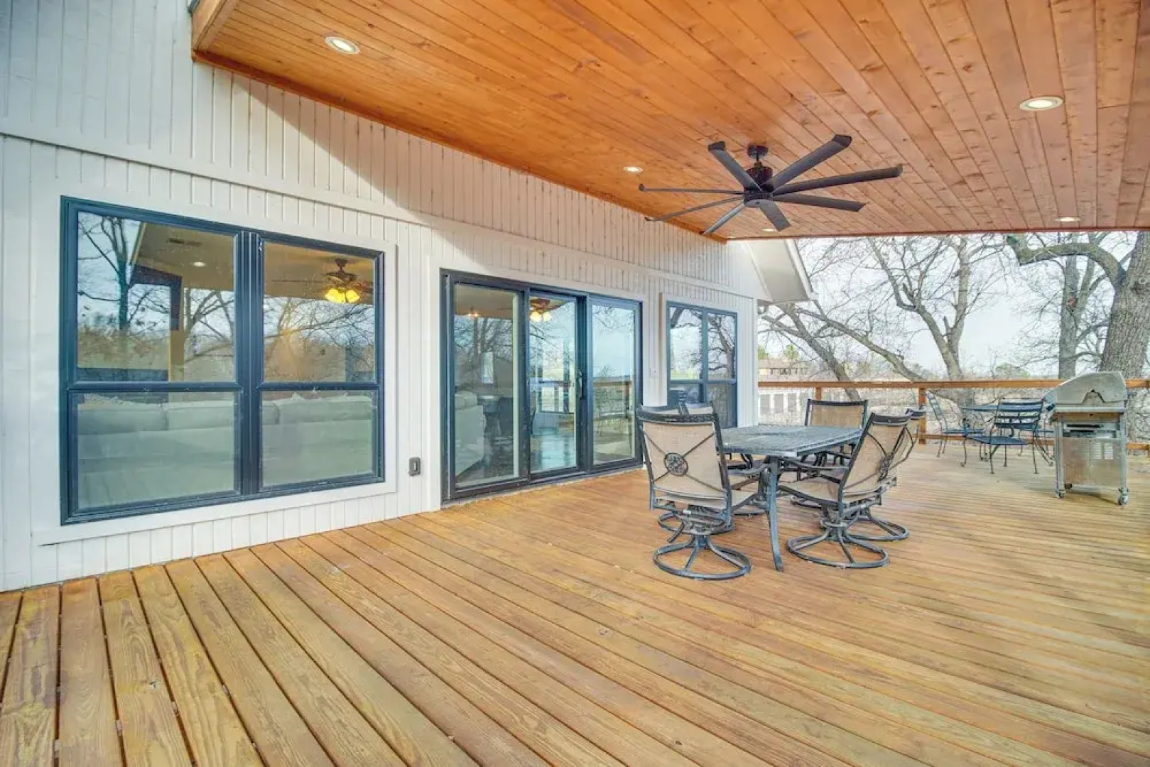 Deck + Kayaks: Grand Lake of the Cherokees Home