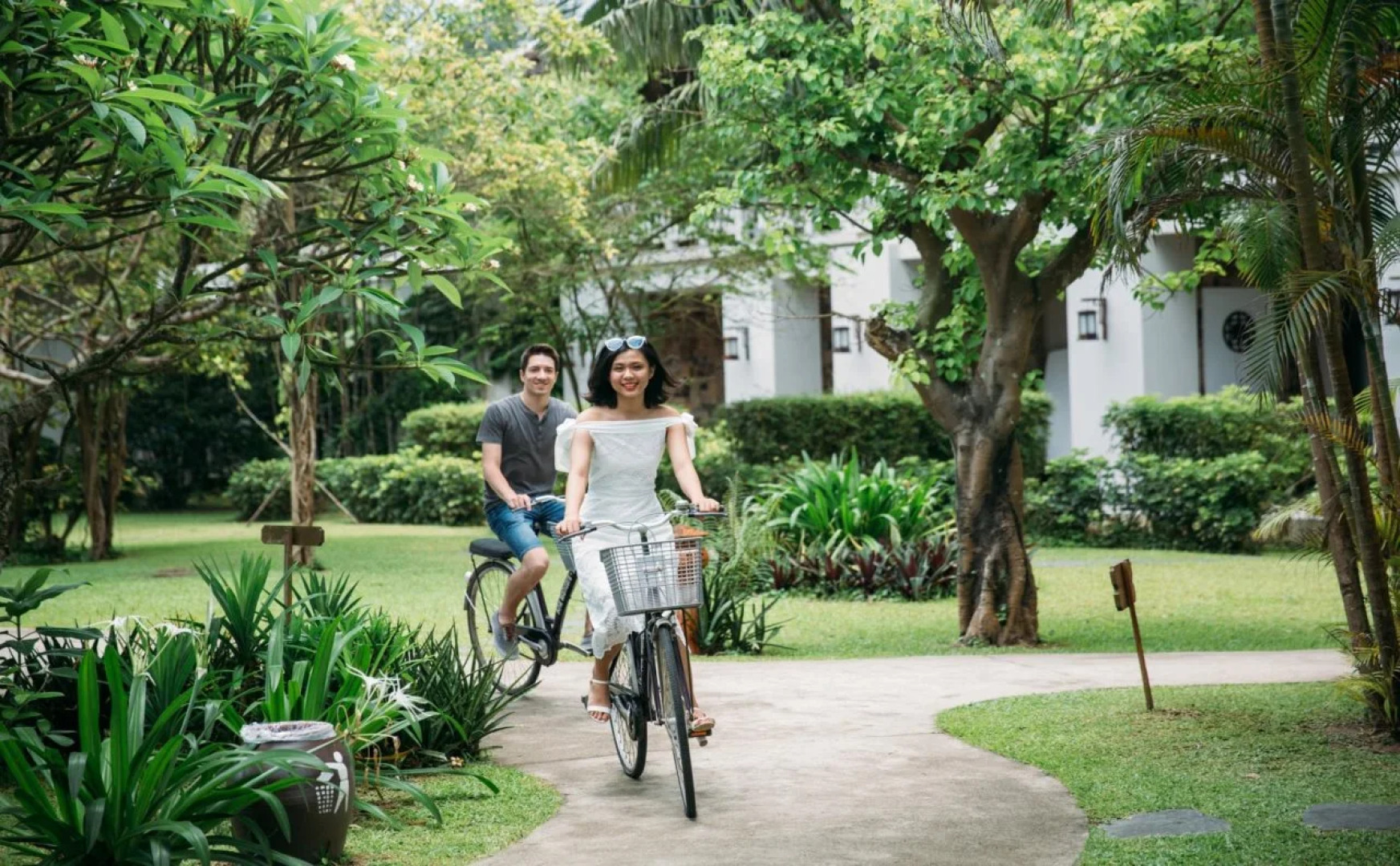 Lapochine Beach Resort (Formerly Ana Mandara Hue)