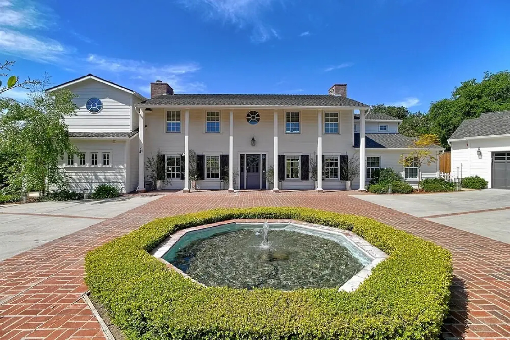 Montecito Luxe Home "location, Location, Location!!" 4 Bedroom Residence by Redawning