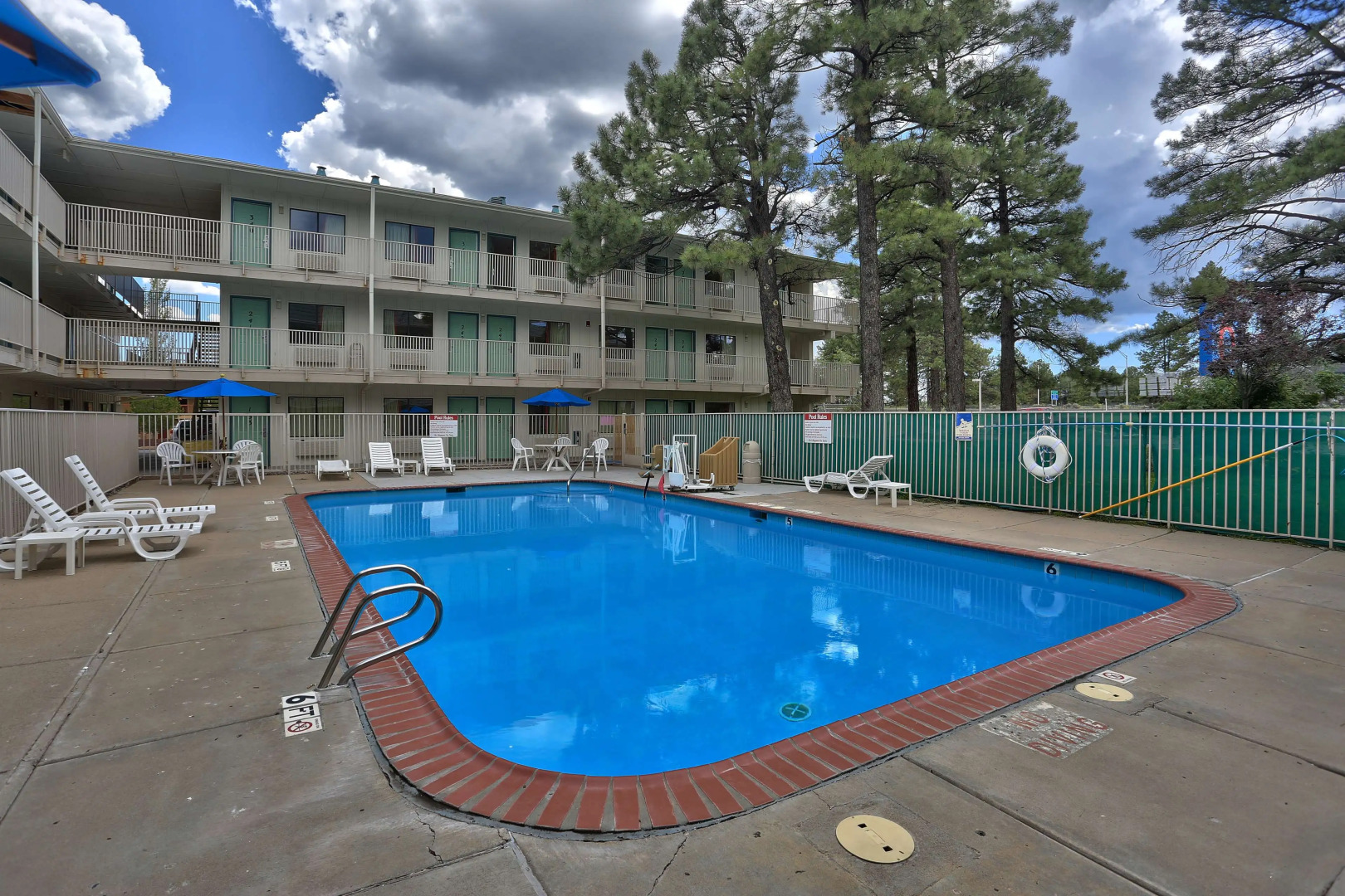 Motel 6 Flagstaff, AZ - West - Woodland Village