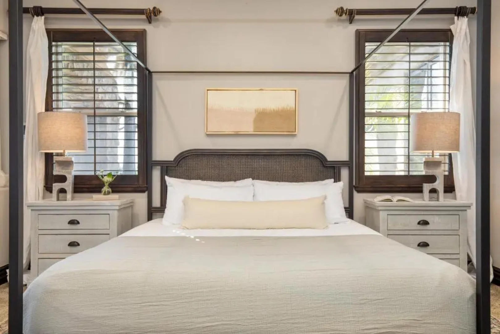 Sky Lantern by AvantStay Stunning Oasis w Pool Hot Tubs Volley Ball Court Home Office