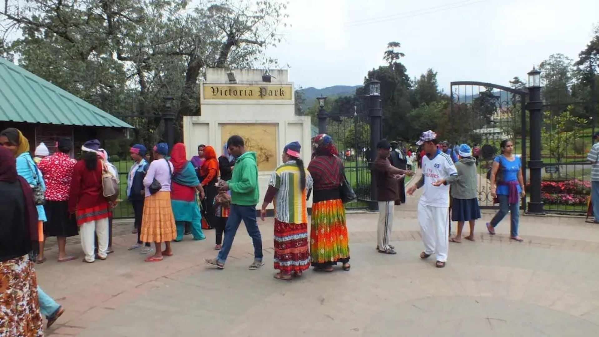 LOTUS Luxury Apartment