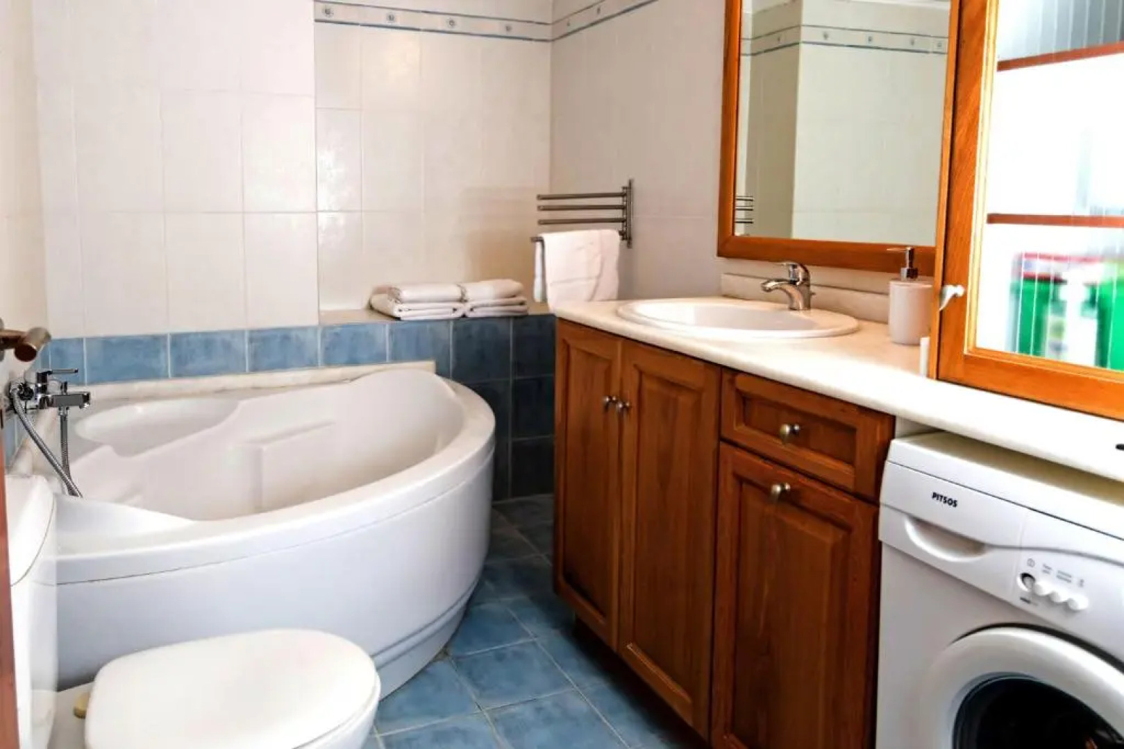 Aria apts 100 m from the beach by MediterraneanVillas