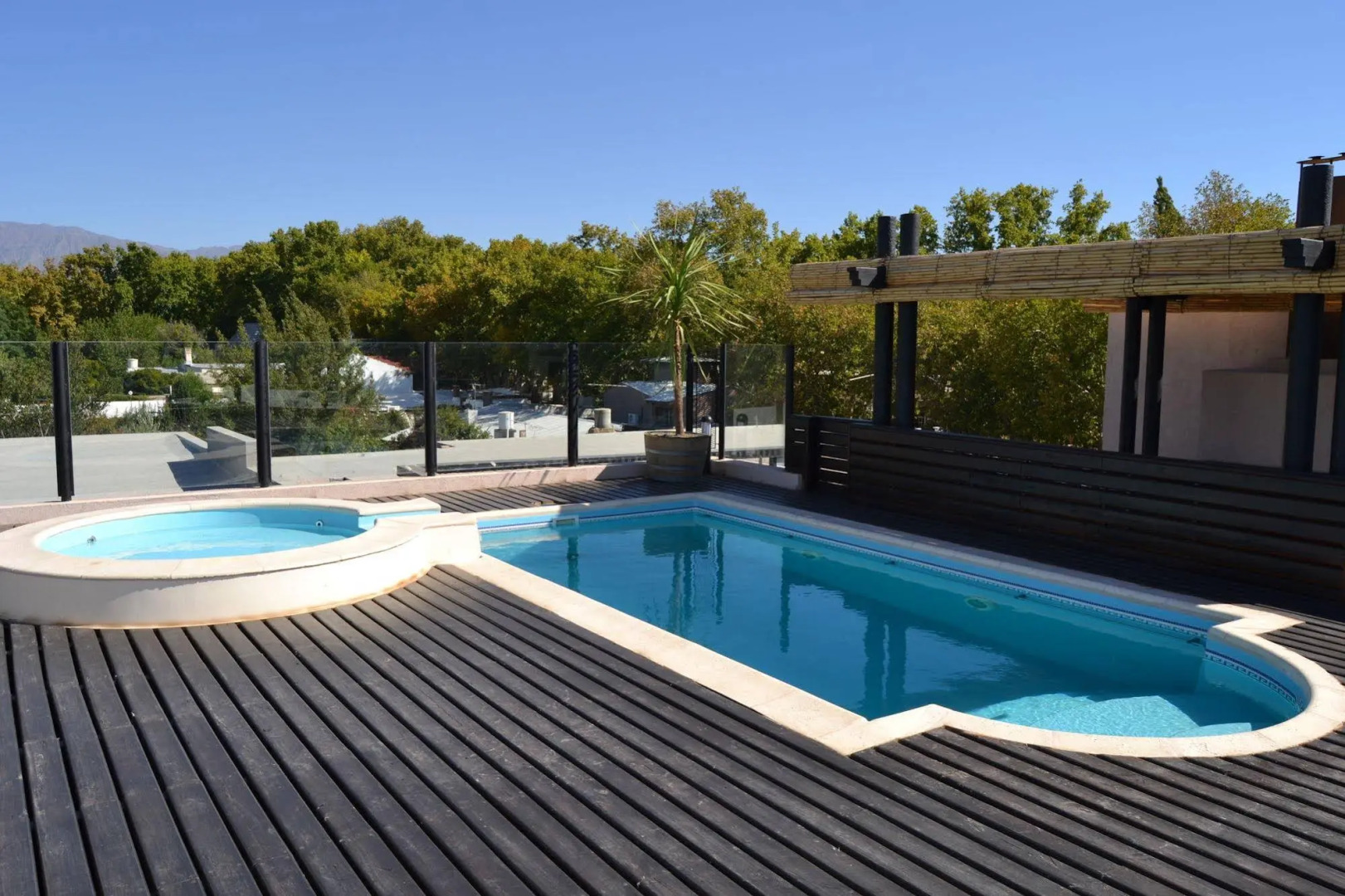 Plaza Paradiso Petit Hotel