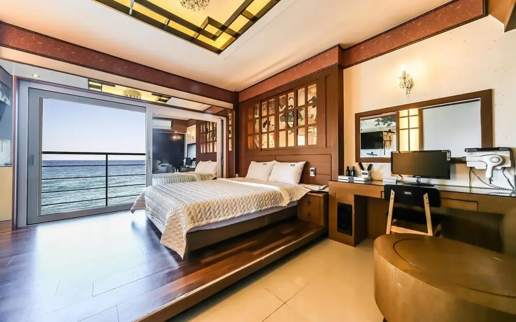 Yeongdeok Ganggu Port Into