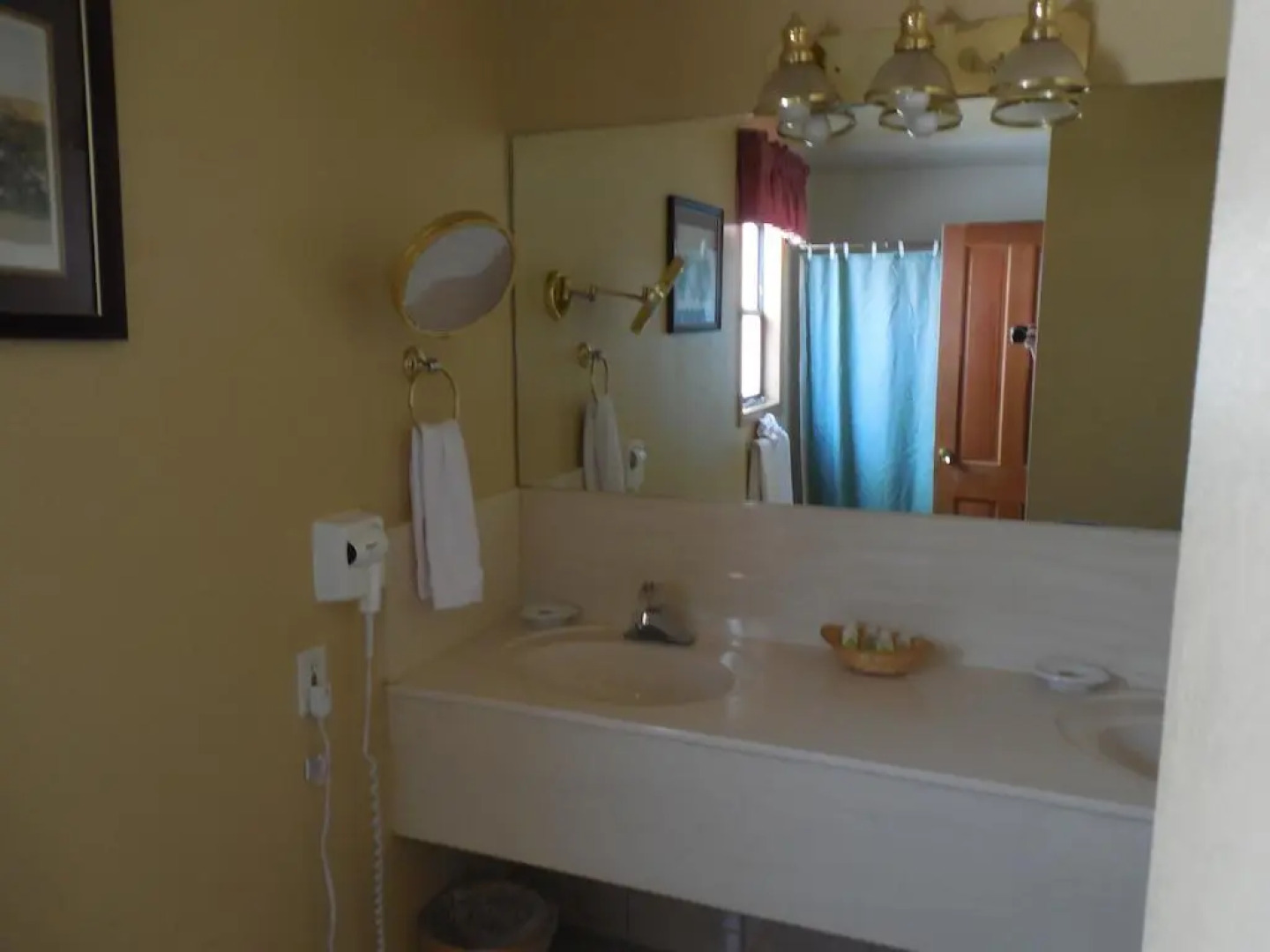 Whispering Pines Lodge