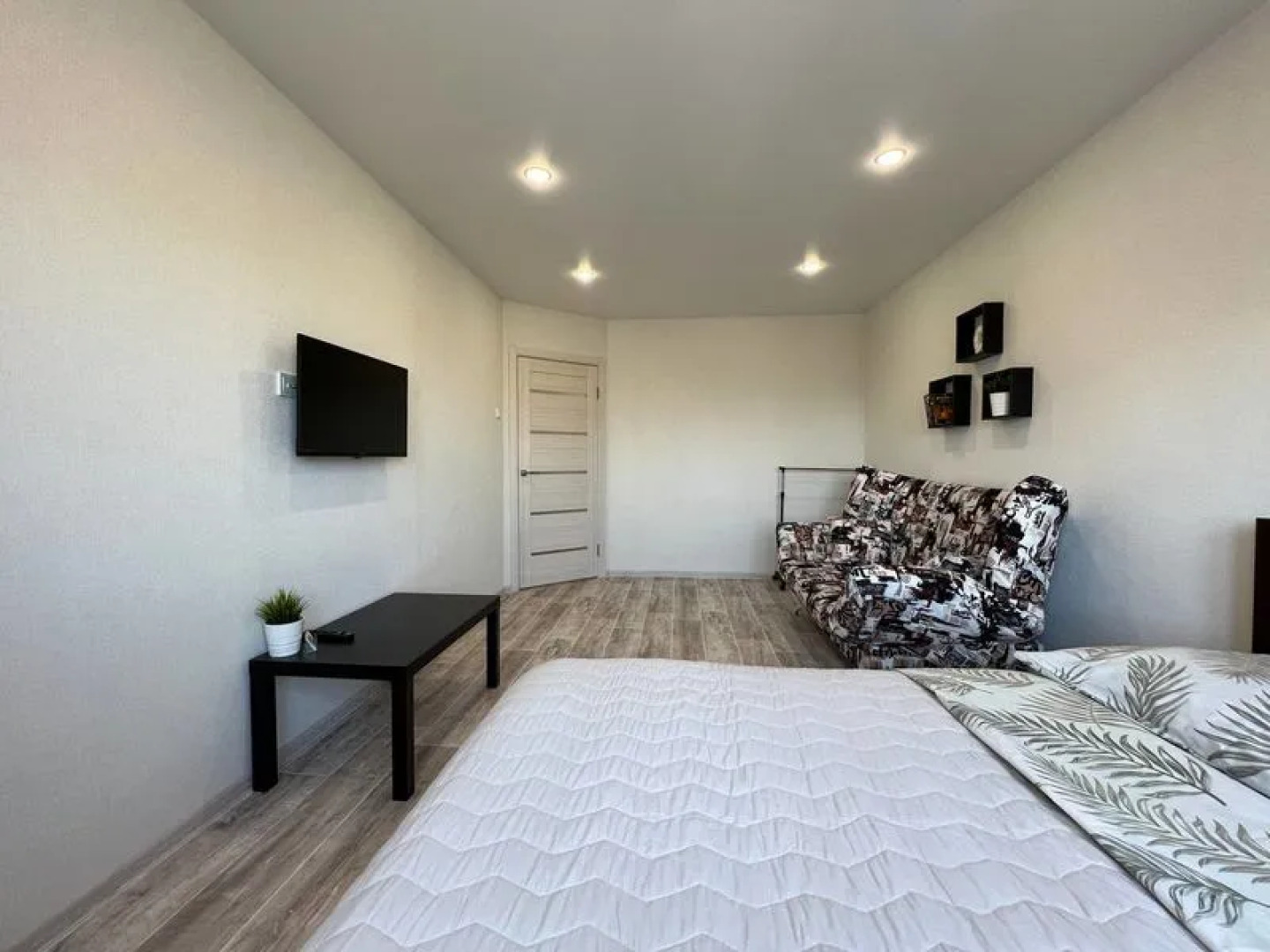 ИзиРент на ул. Ленинградская, д. 68