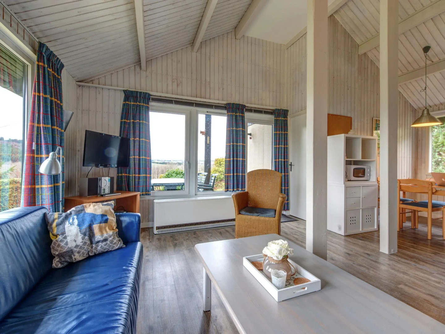 Detached bungalow in Naturpark Nordeifel near a reservoir