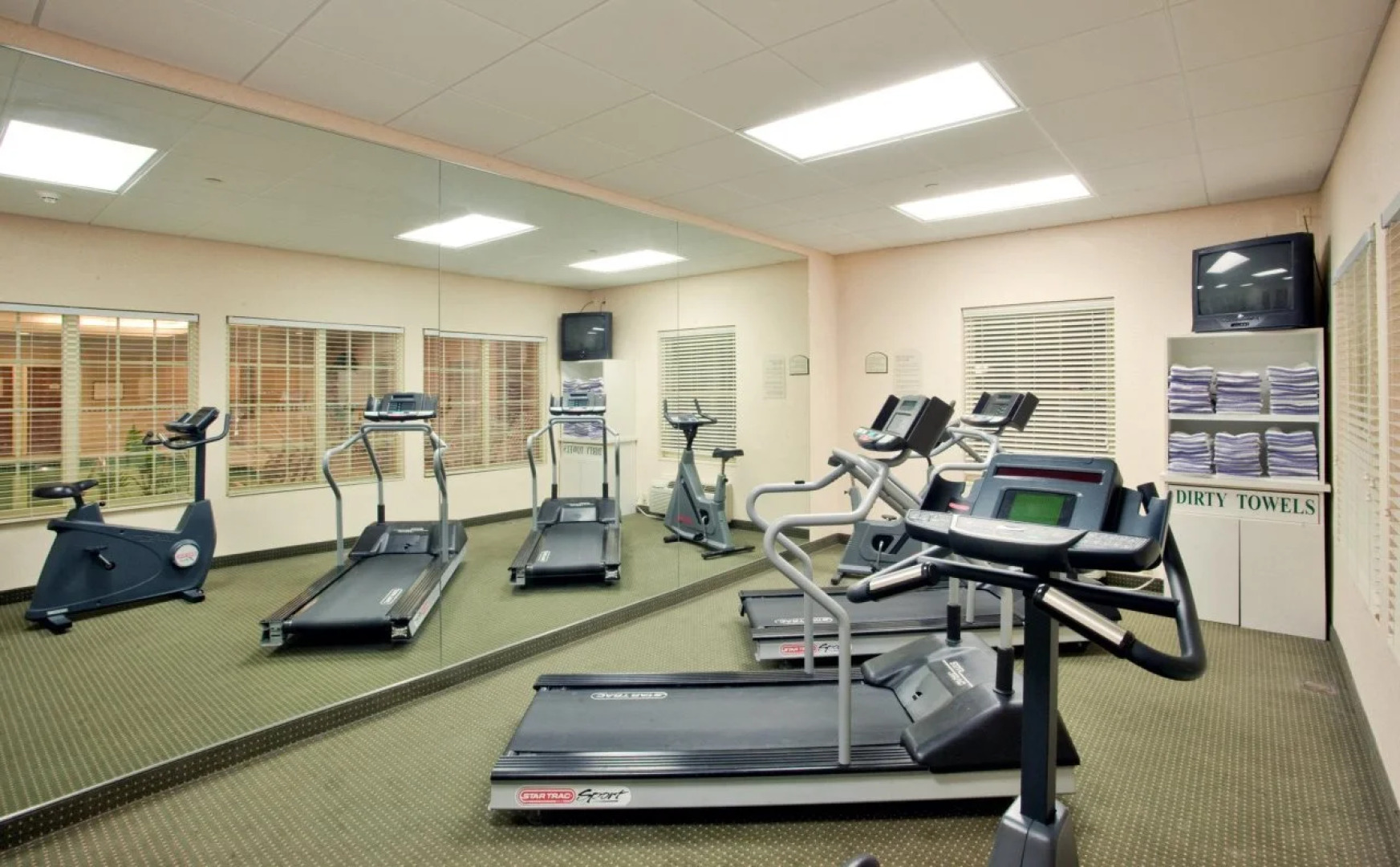 Holiday Inn Express & Suites Williamsburg by IHG