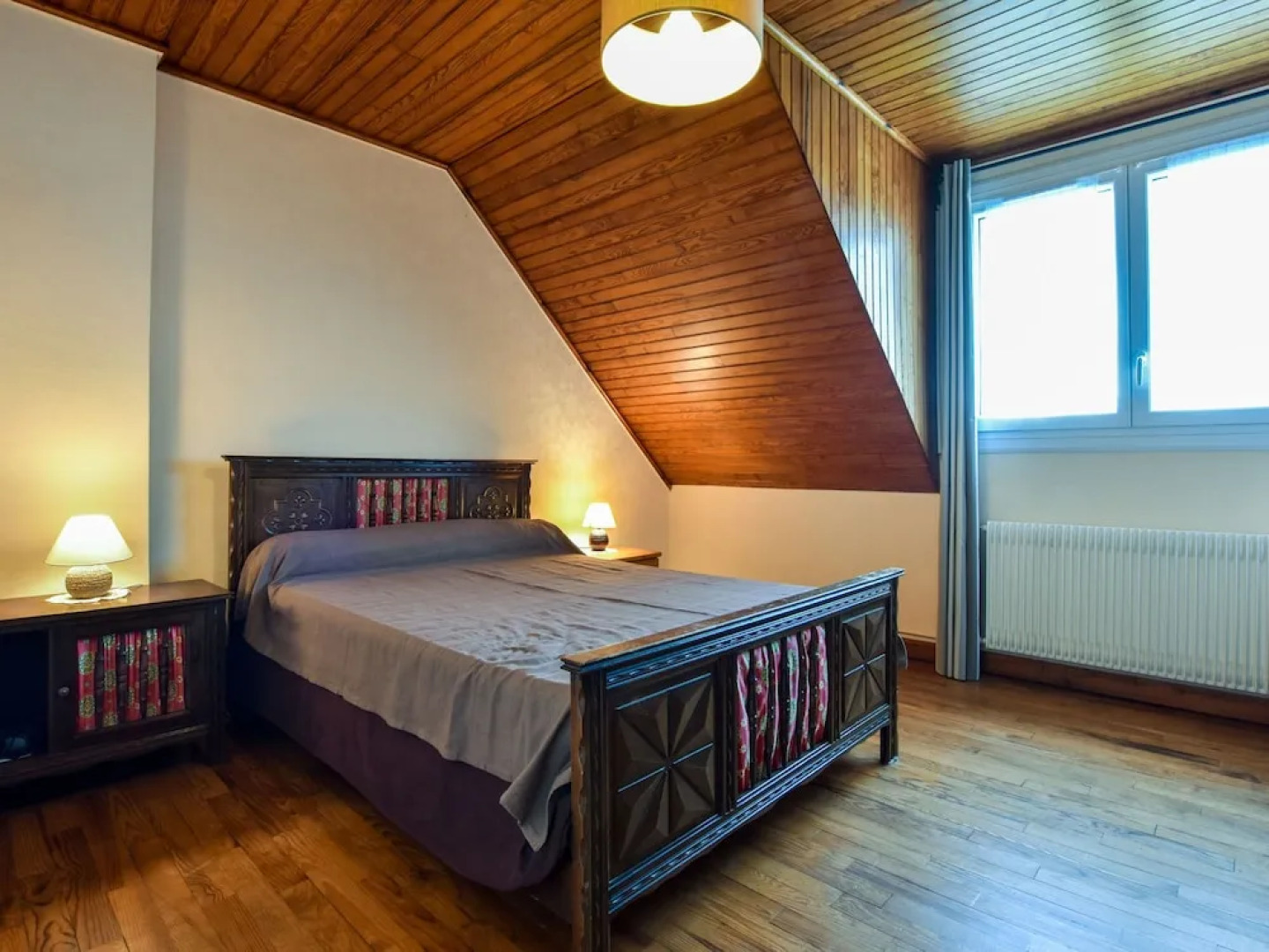 Classic Holiday Home in Saint Nic-Pentrez with Fenced Garden