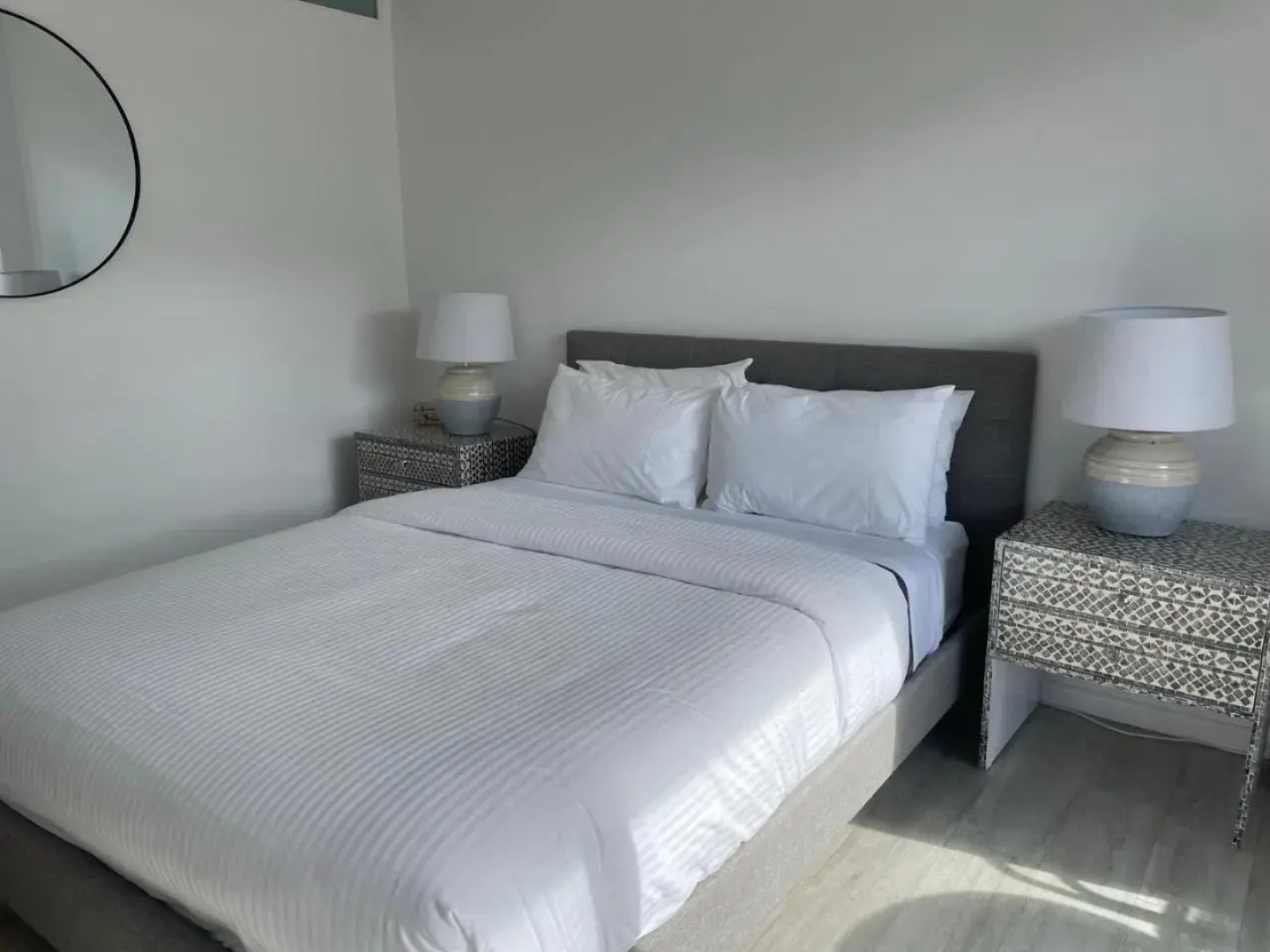 The Wheelhouse - 2BR Waterfront Apt in town