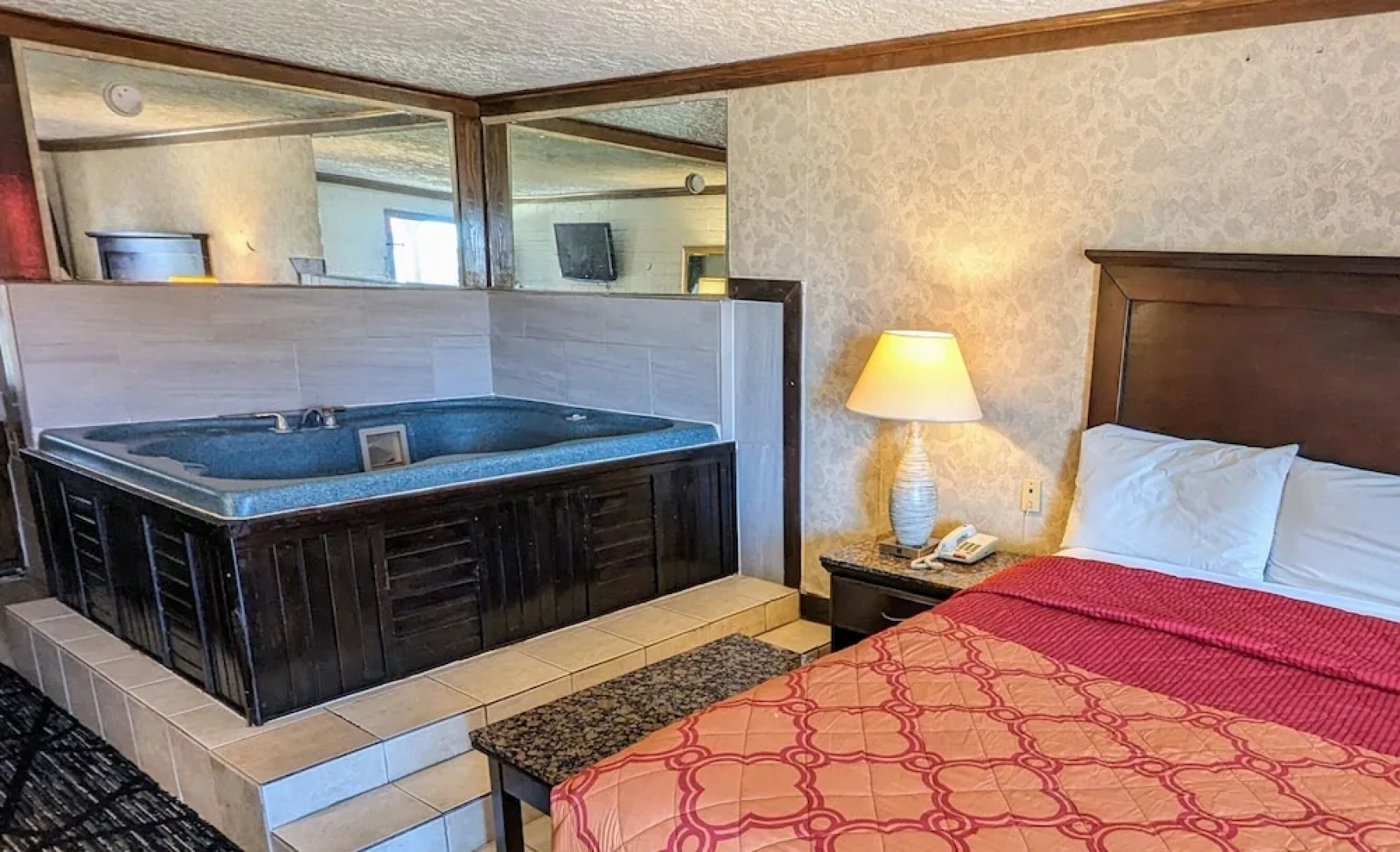 Edelweiss Inn And Suites