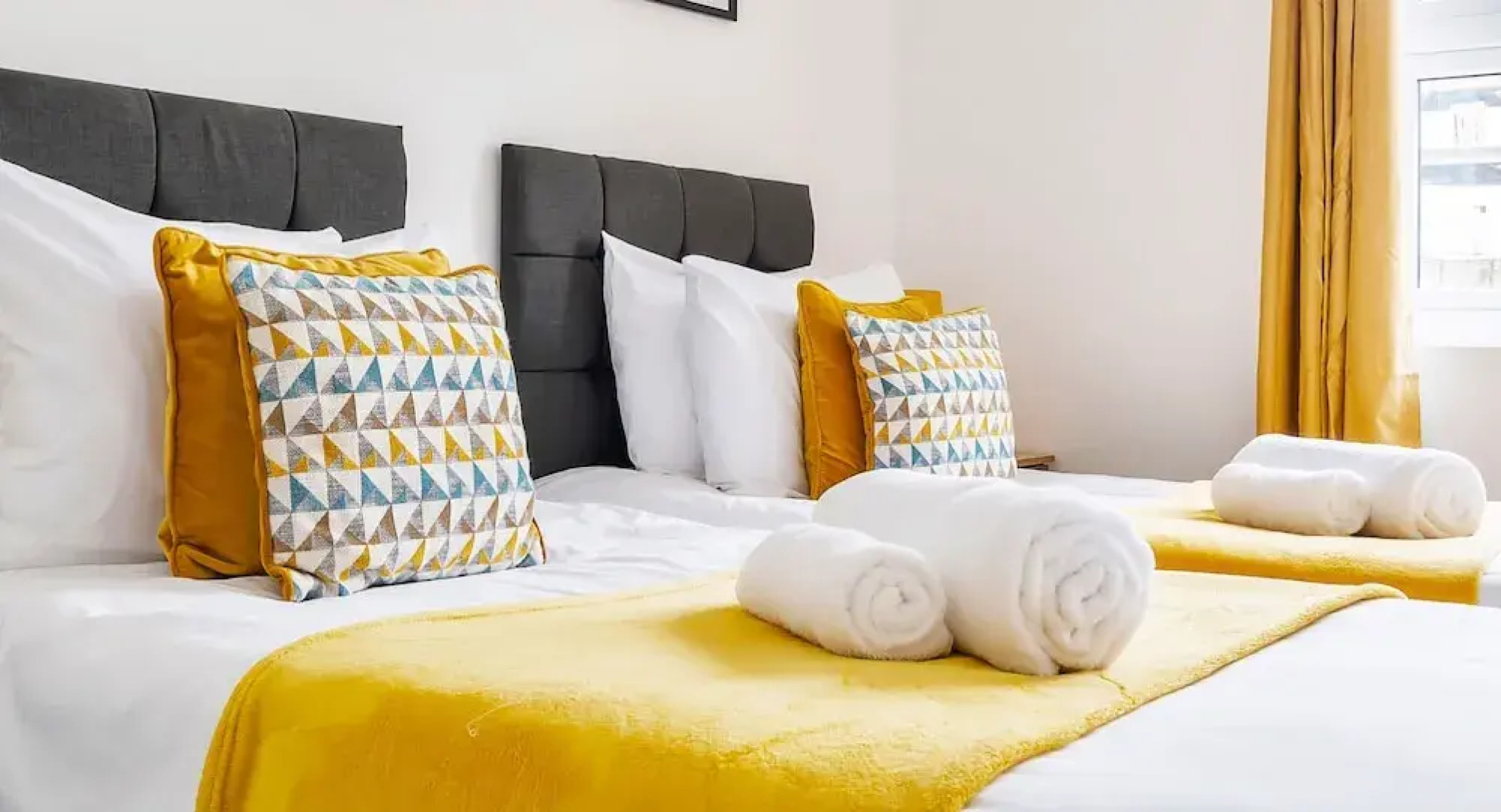 Modern Town Center Apartments Aldershot