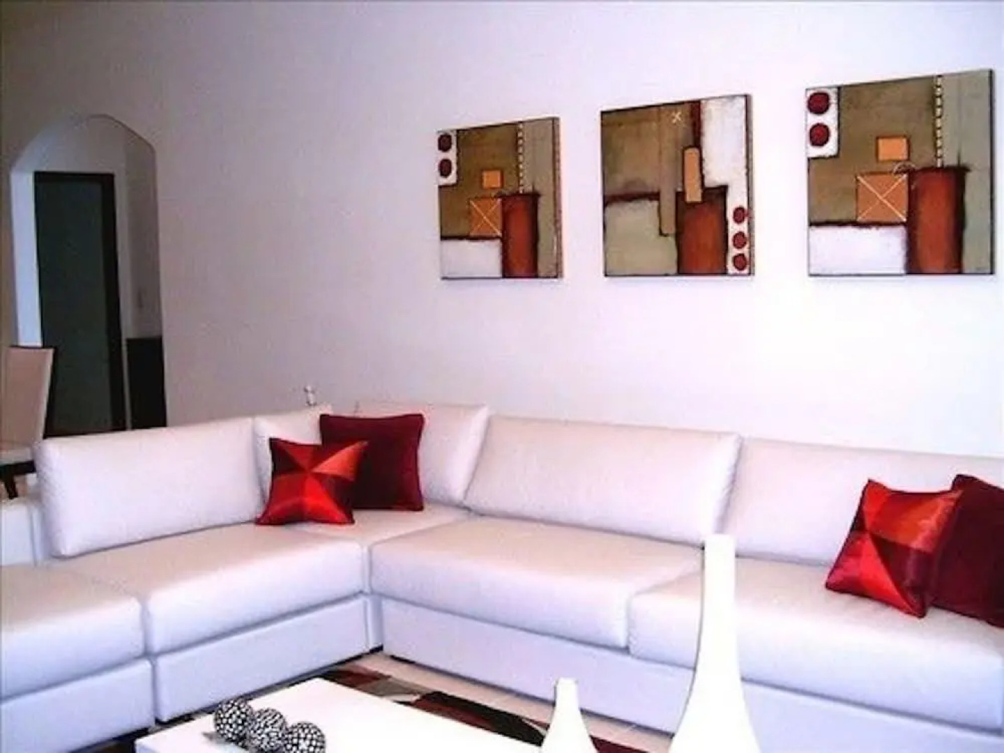 Unlimited Luxury Villas - Playa Royale Condo