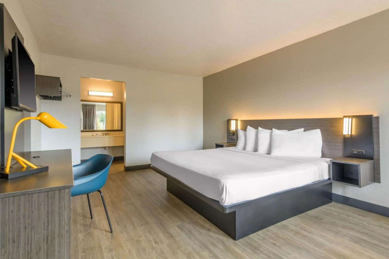 Motel 6 Spring Hill, FL - Weeki Wachee