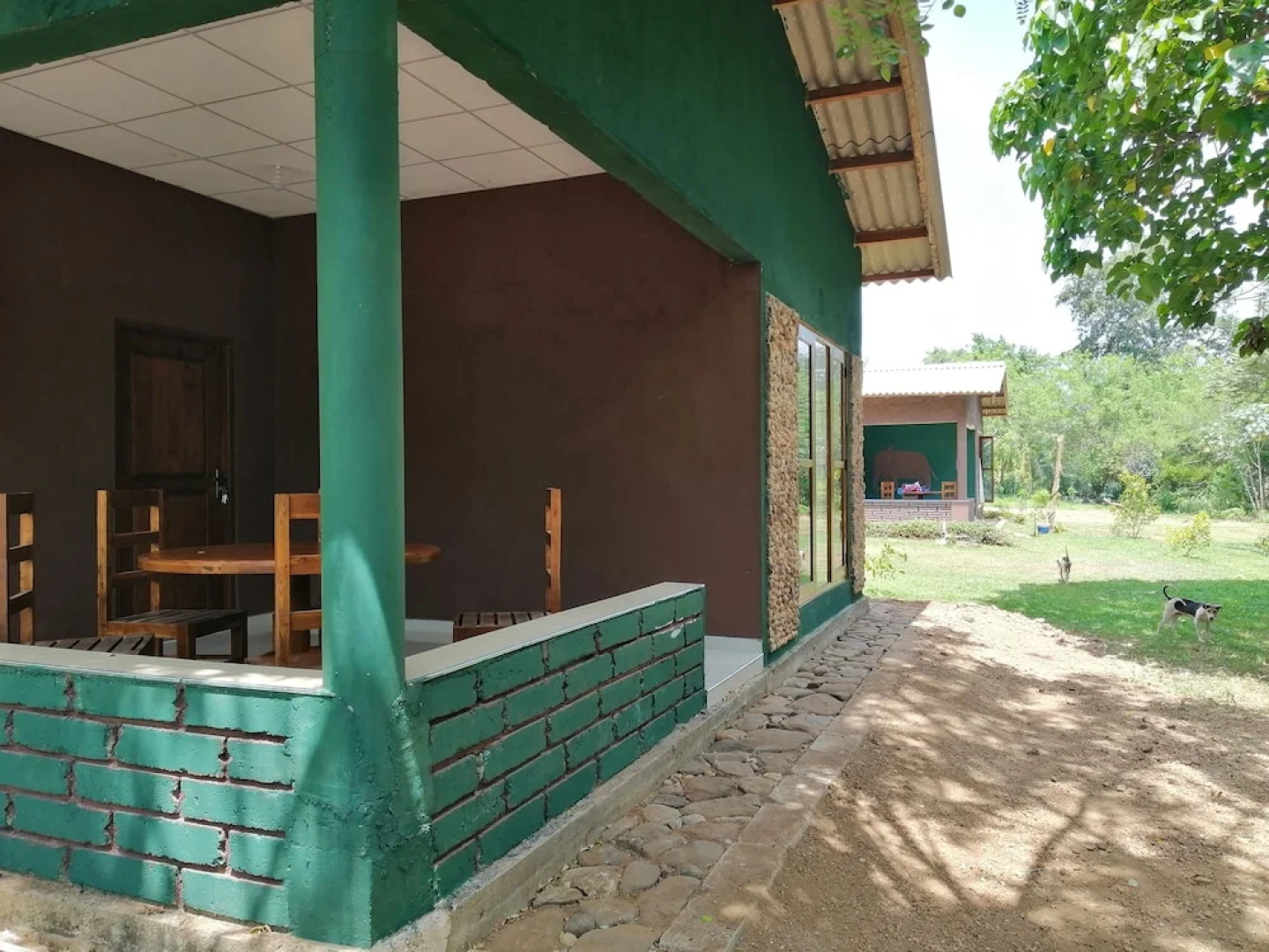 Silent Bungalow River Side