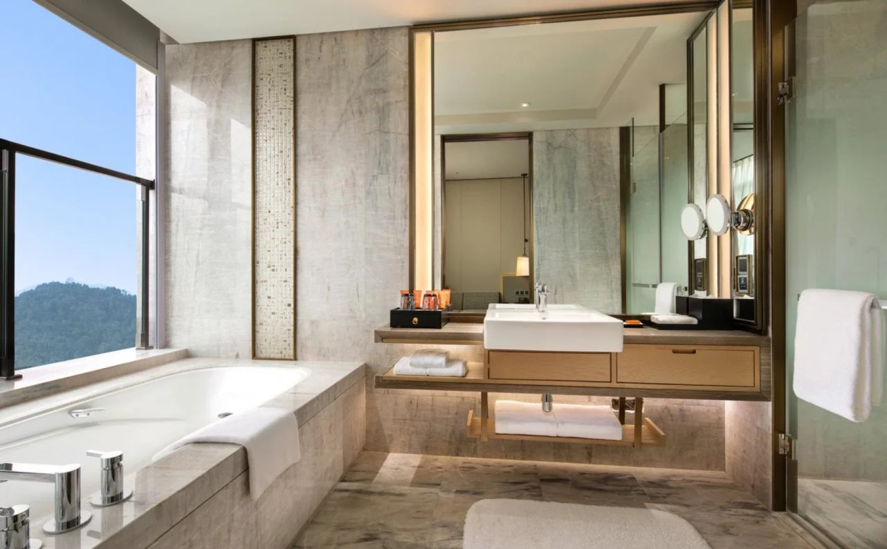 Crowne Plaza Xiangxi