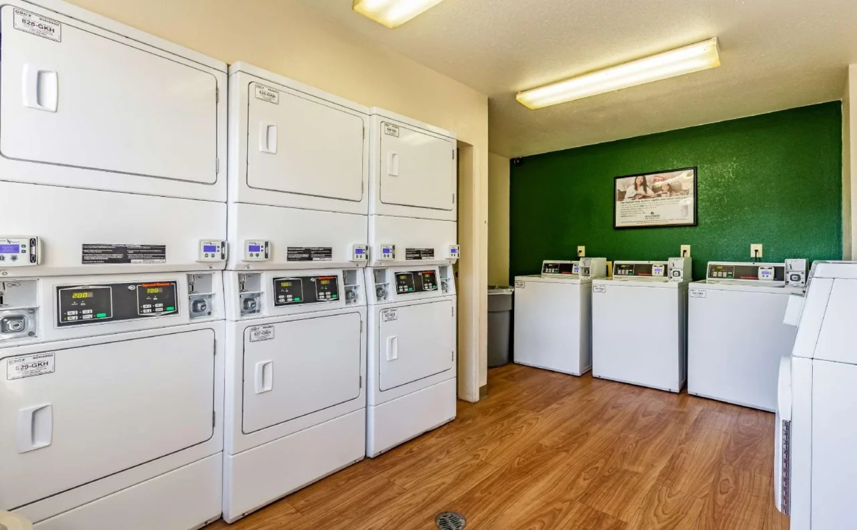 HomeTowne Studios by Red Roof Atlanta NE - Peachtree Corners