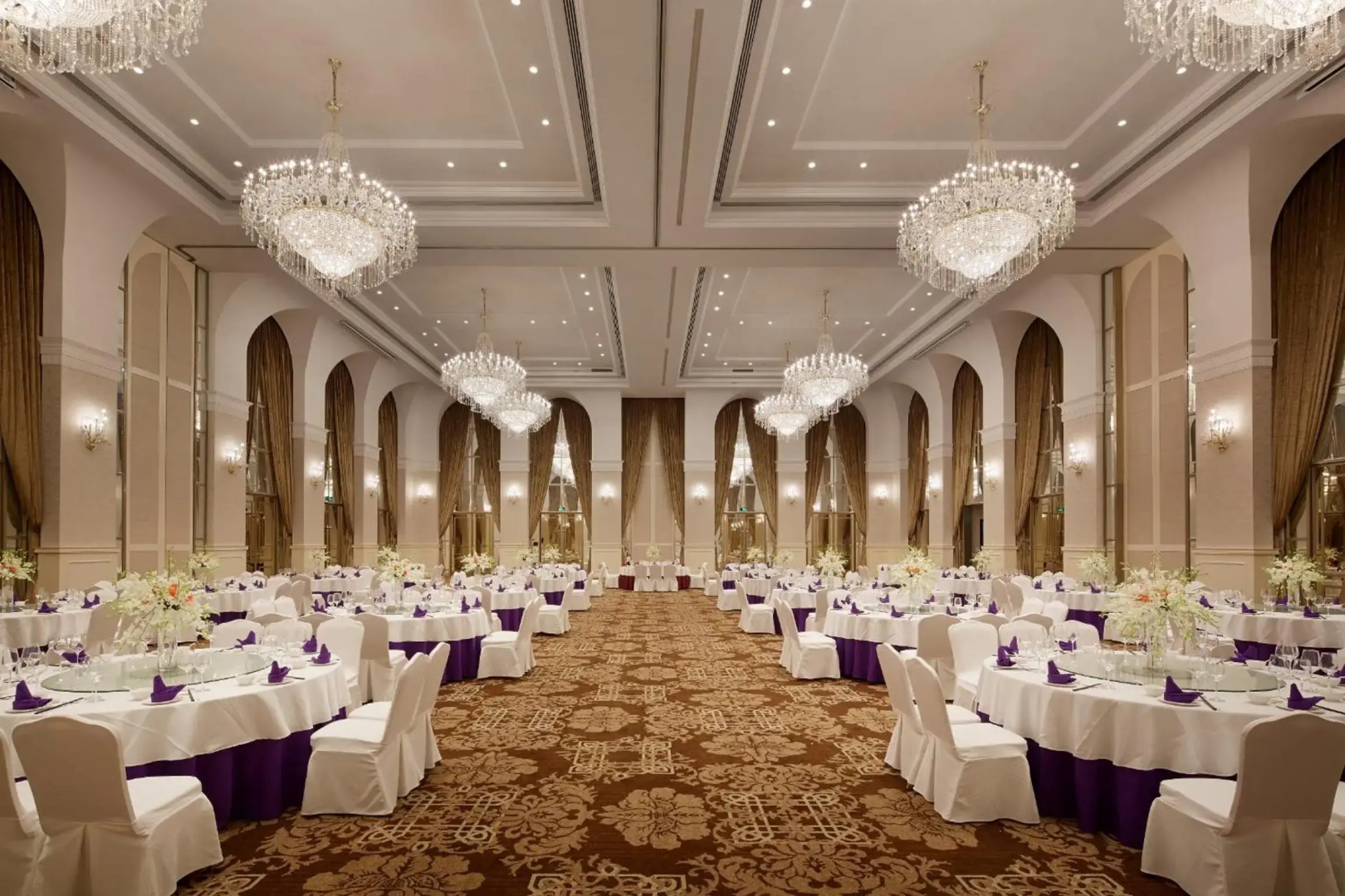 Yin Run Jin Jiang Castle Hotel