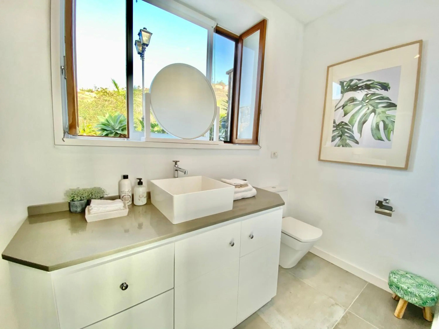 Casa Lava Luminosa y con Magníficas Vistas