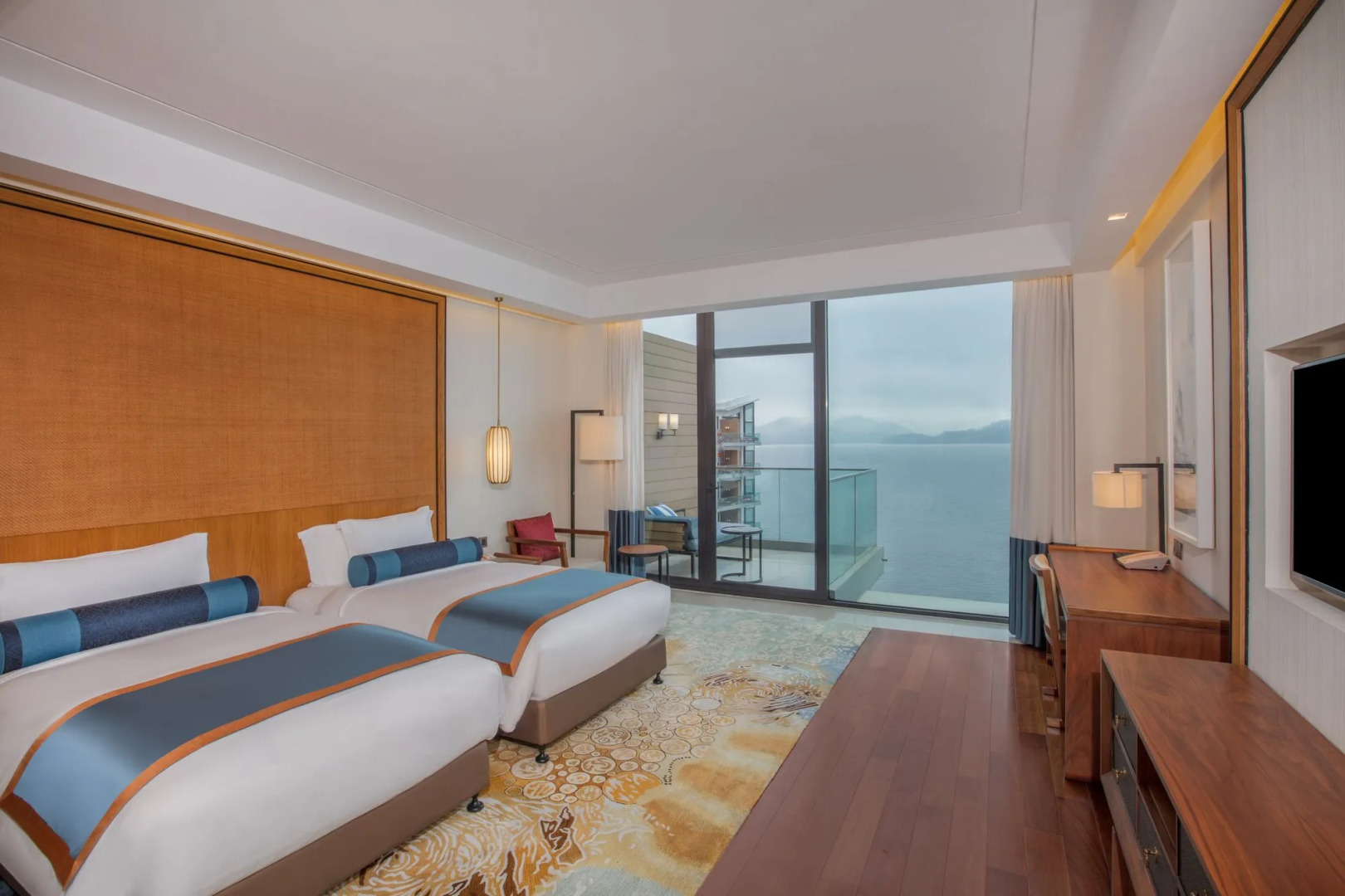 Crowne Plaza Huangshan Taiping Lake