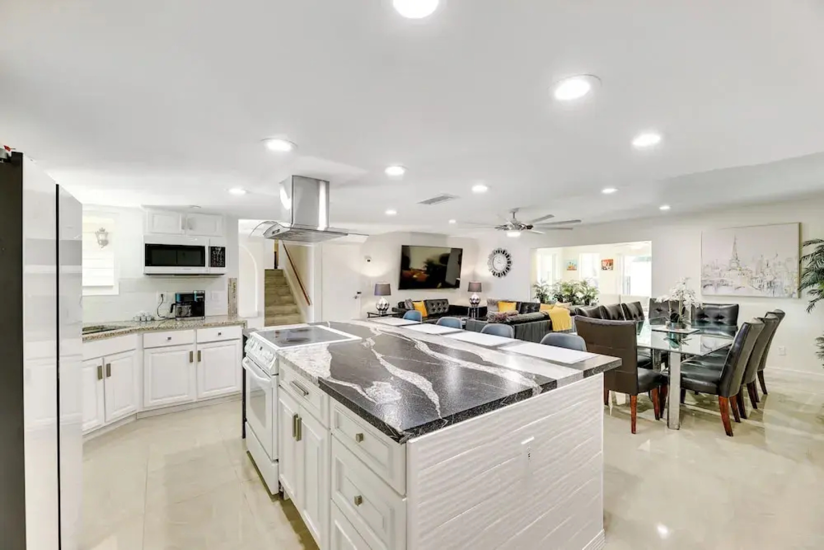Pet-friendly Mesa Home w/ Community Amenities!