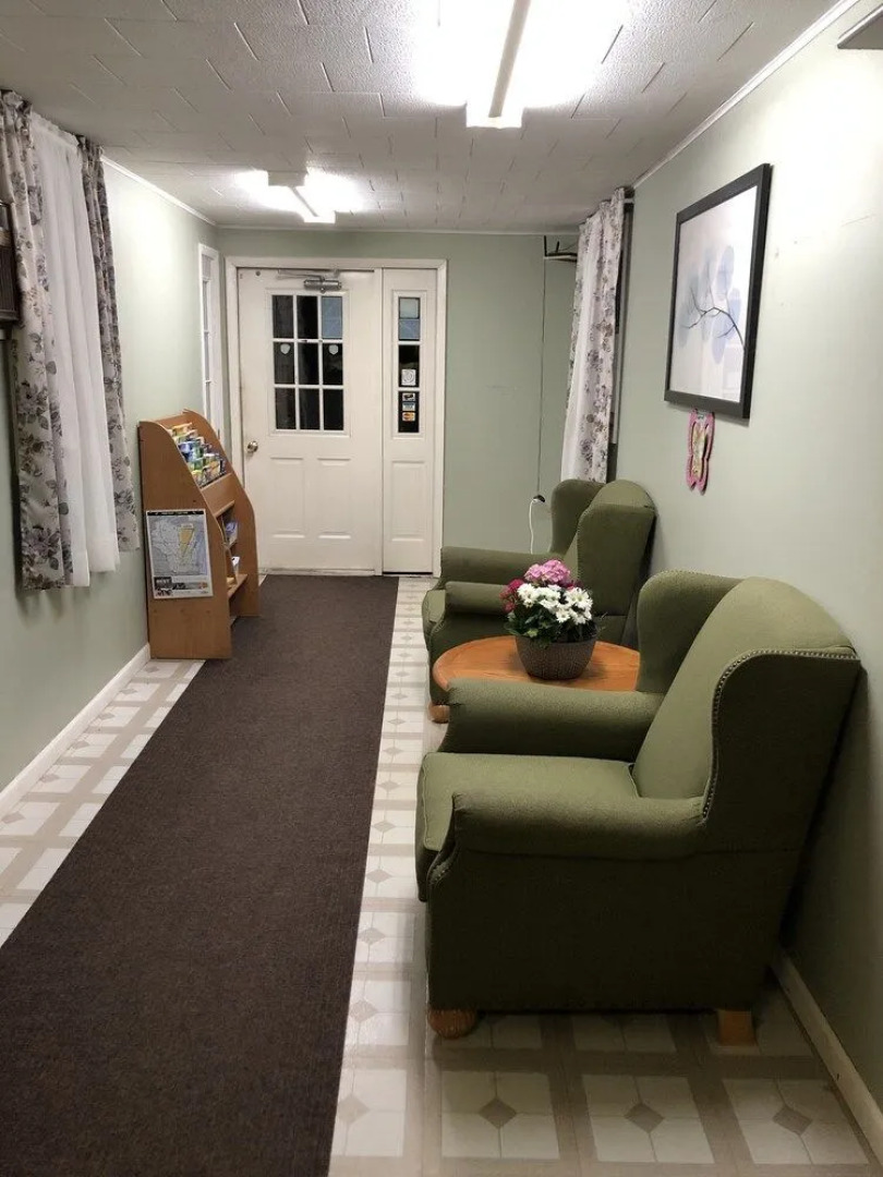 Edge O The Woods Motel