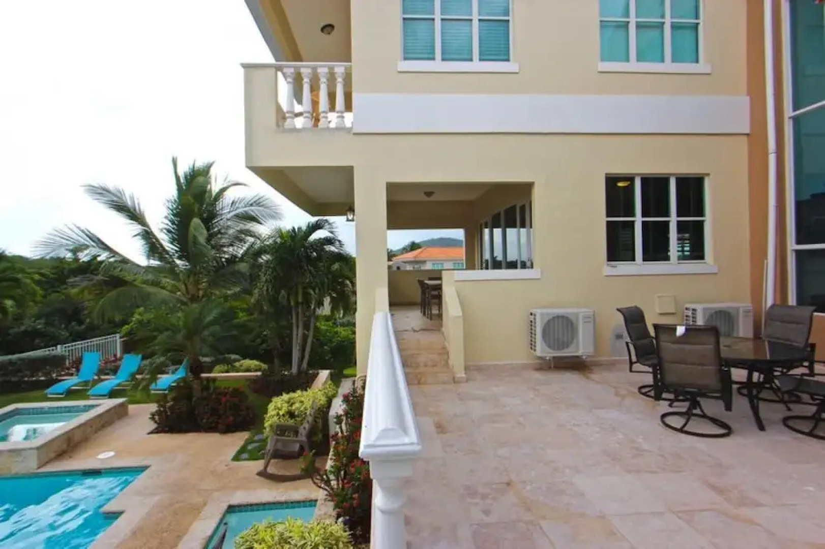 Castle Garden Recently Remodeled Luxury House With Ocean View Generator 51