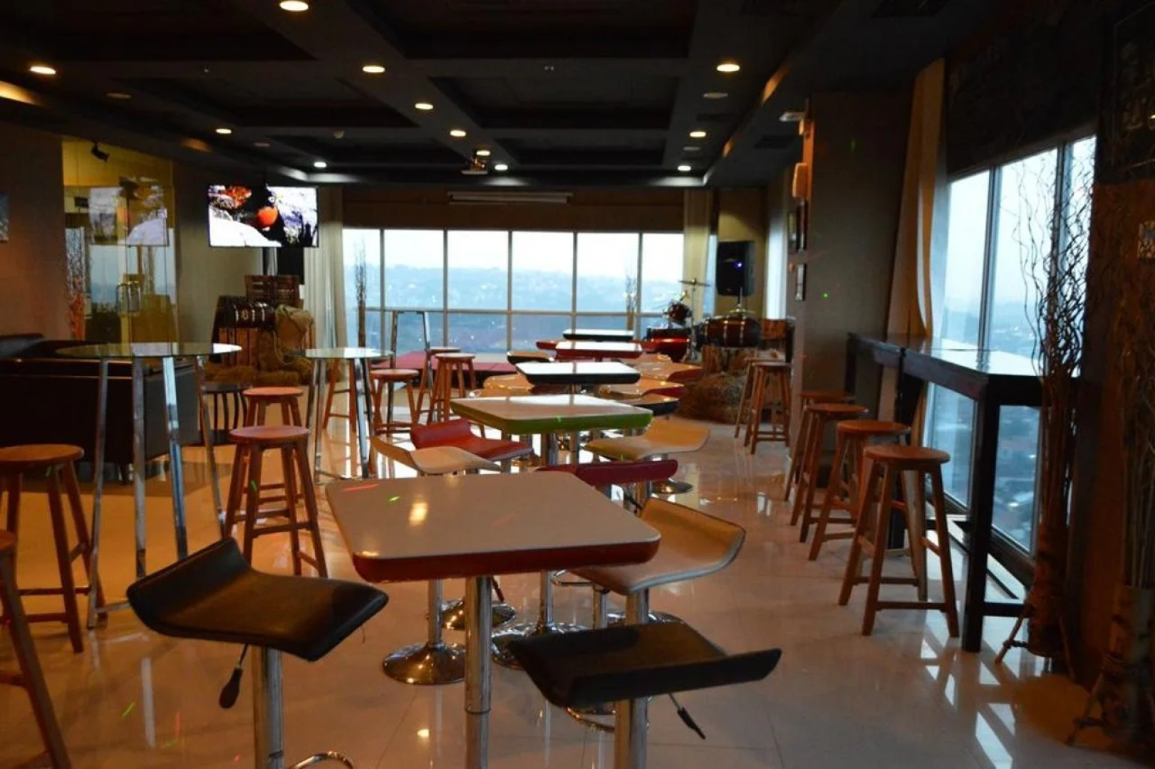 Horison Ultima Semarang