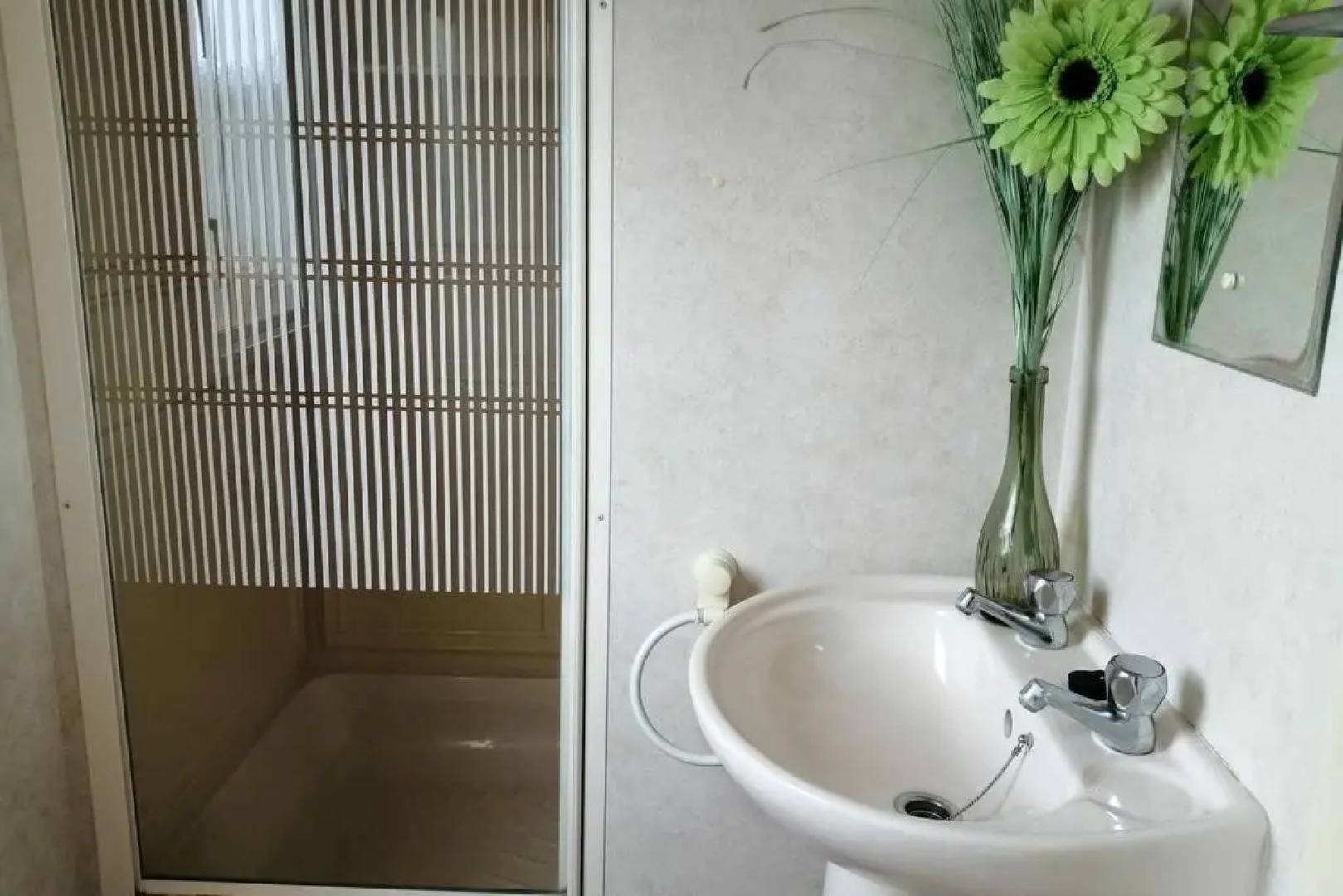 Beachside, Family-friendly, WiFi, 8 berth Caravan 133