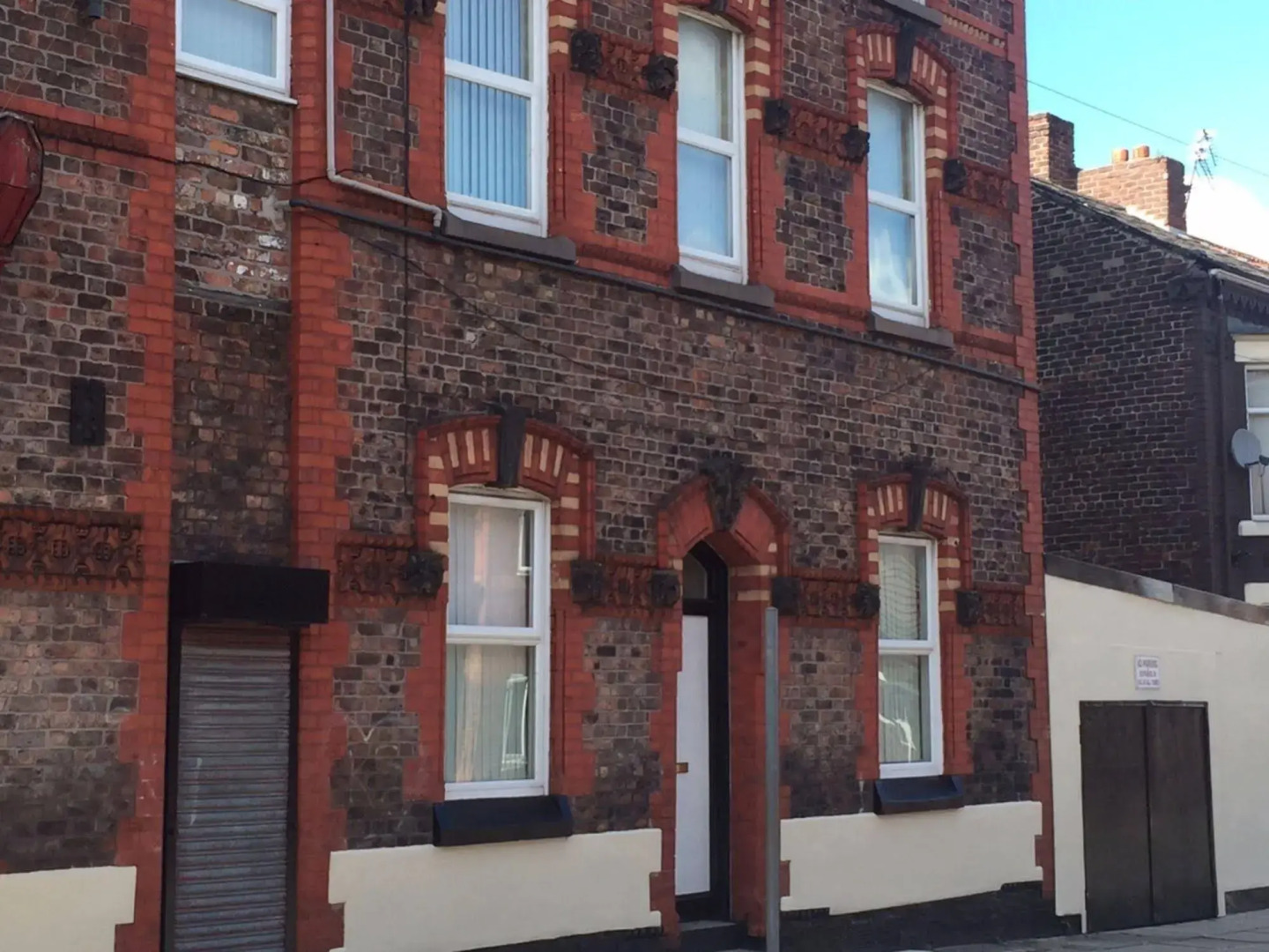 The L4 Studios & Rooms