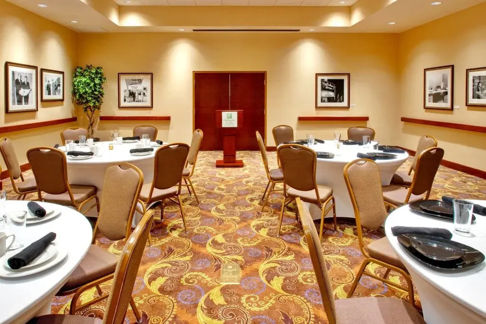 Holiday Inn Hotel & Suites Memphis - Wolfchase Galleria by IHG