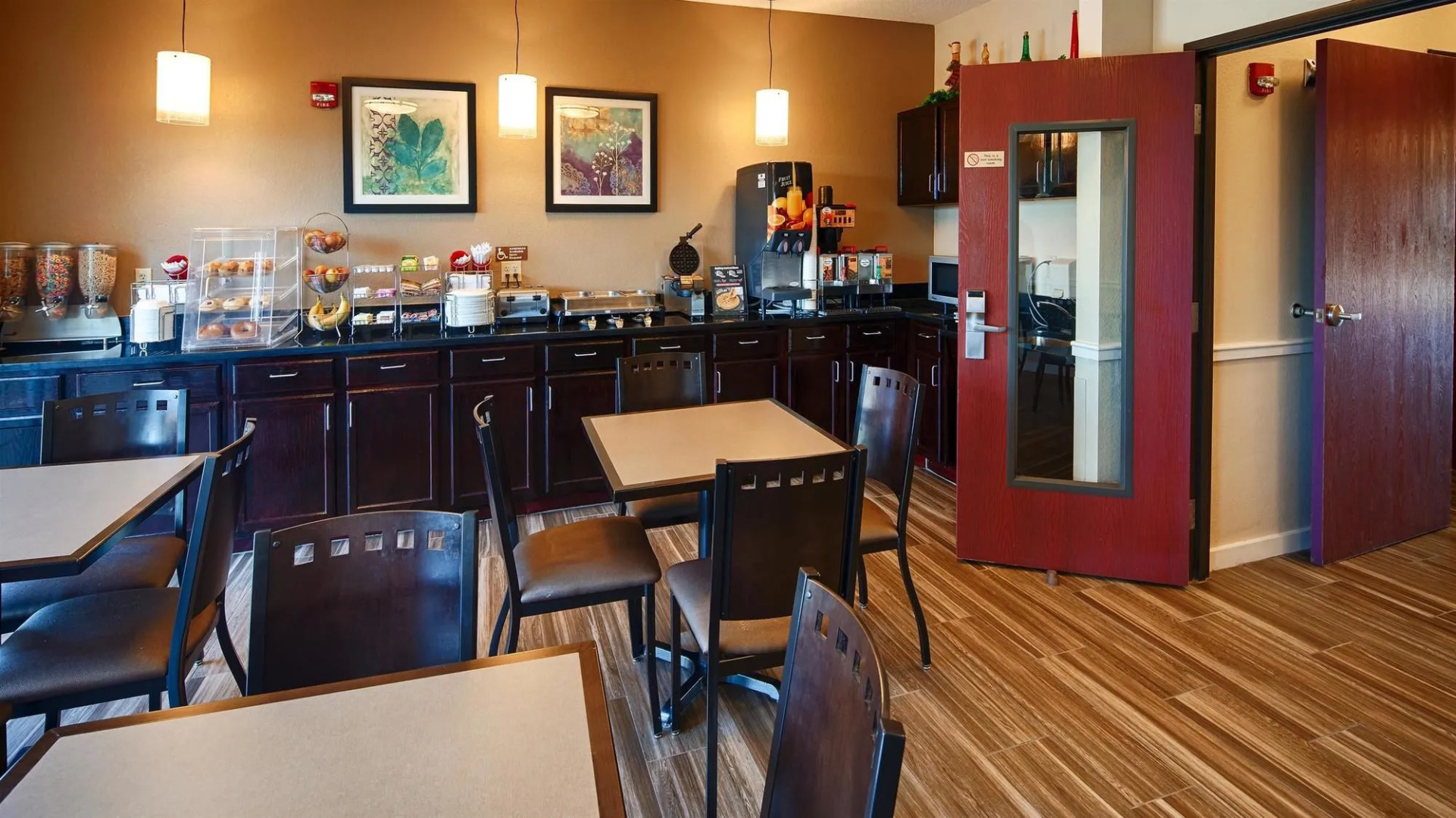 Best Western Governors Inn & Suites