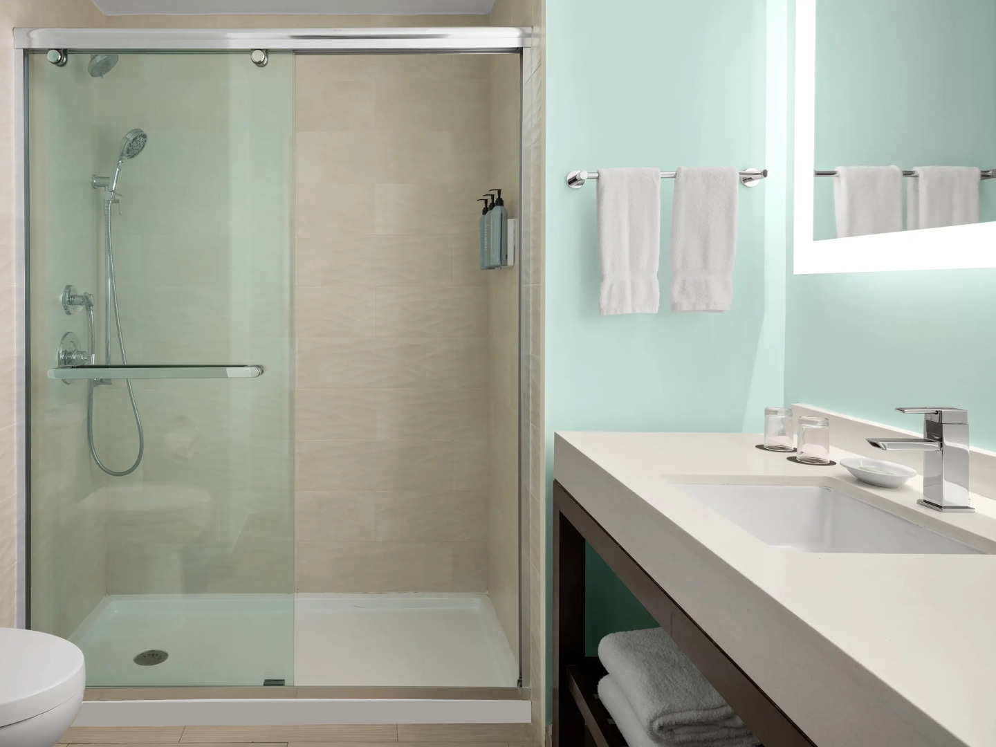 Courtyard by Marriott Nassau Downtown/Junkanoo Beach