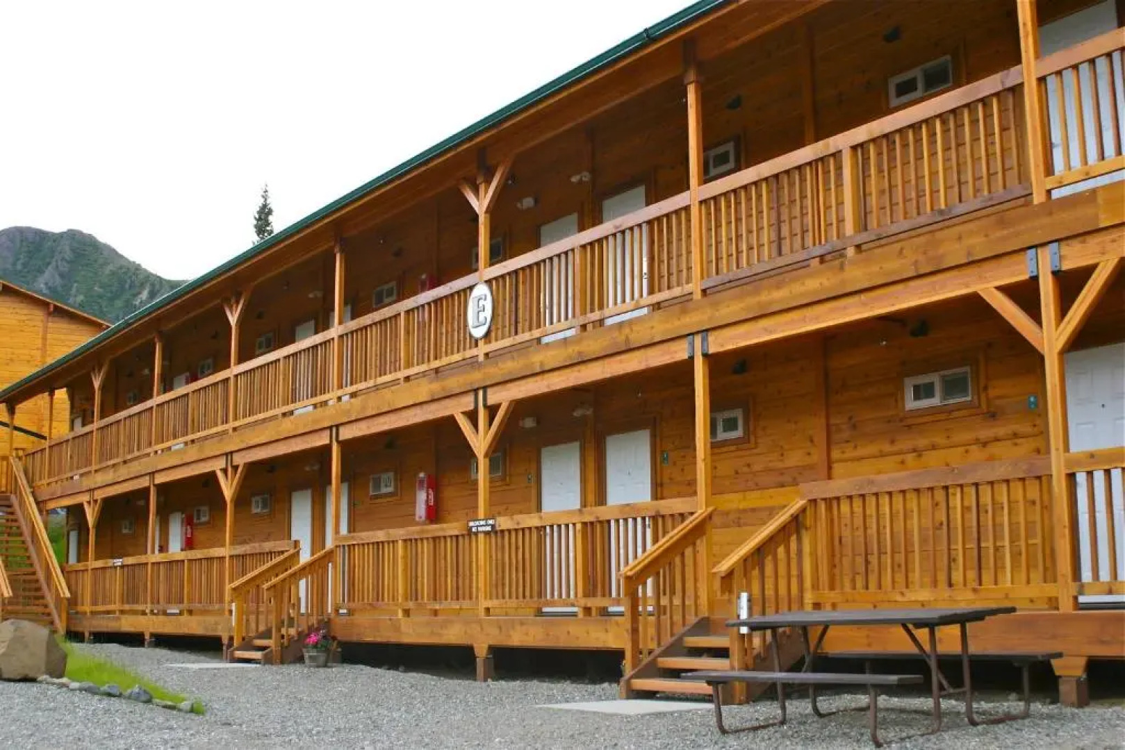 Denali Grizzly Bear Resort