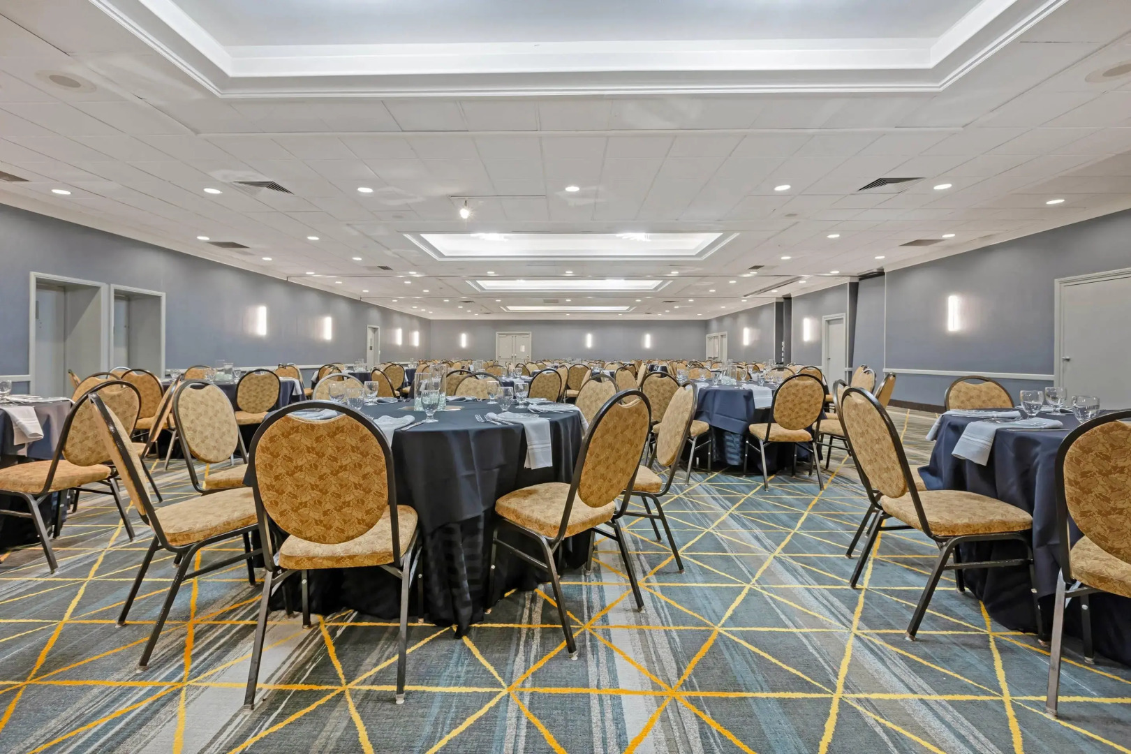 The Lux Hotel & Conference Center, an Ascend Collection Hotel