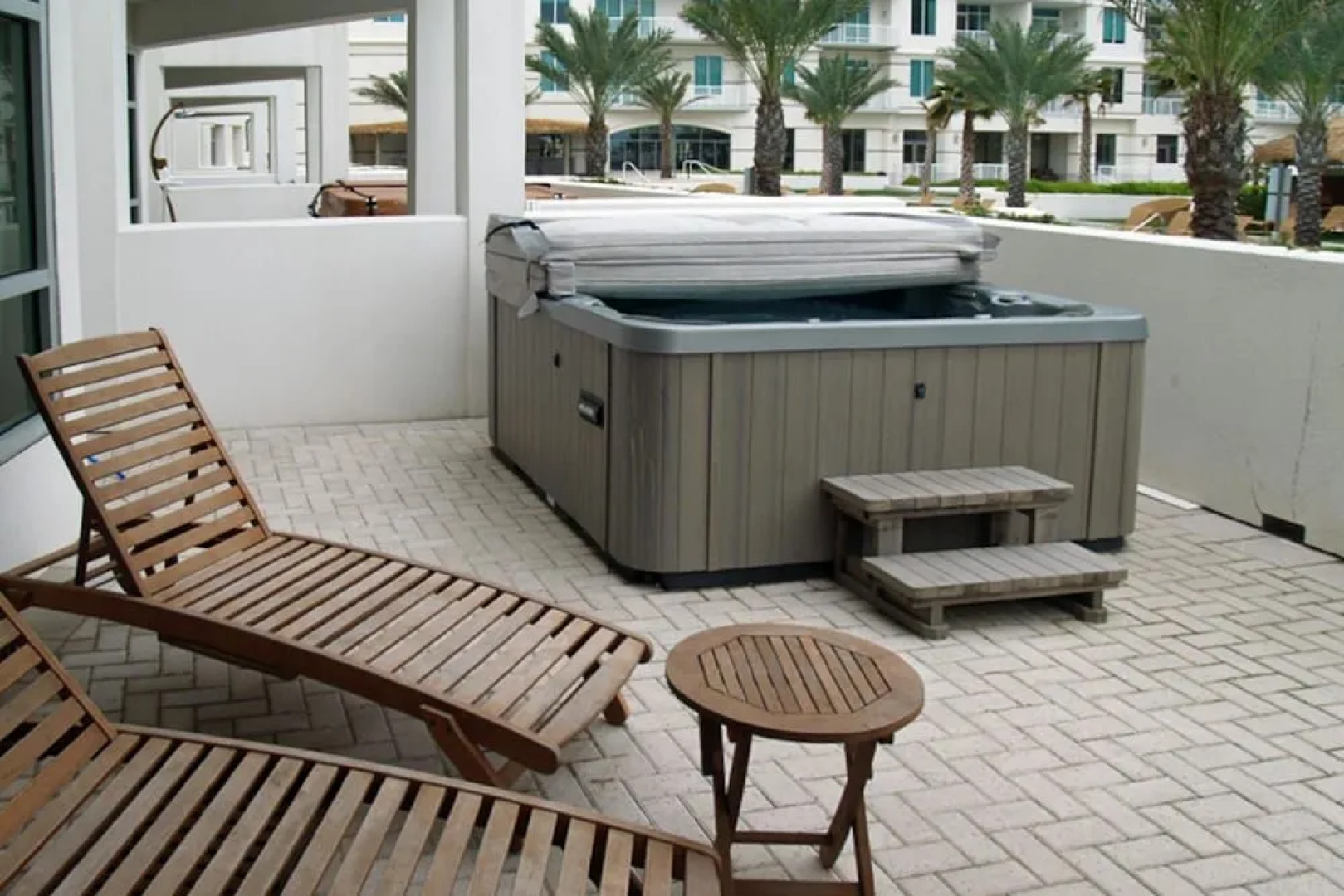 Sapphire Condominiums