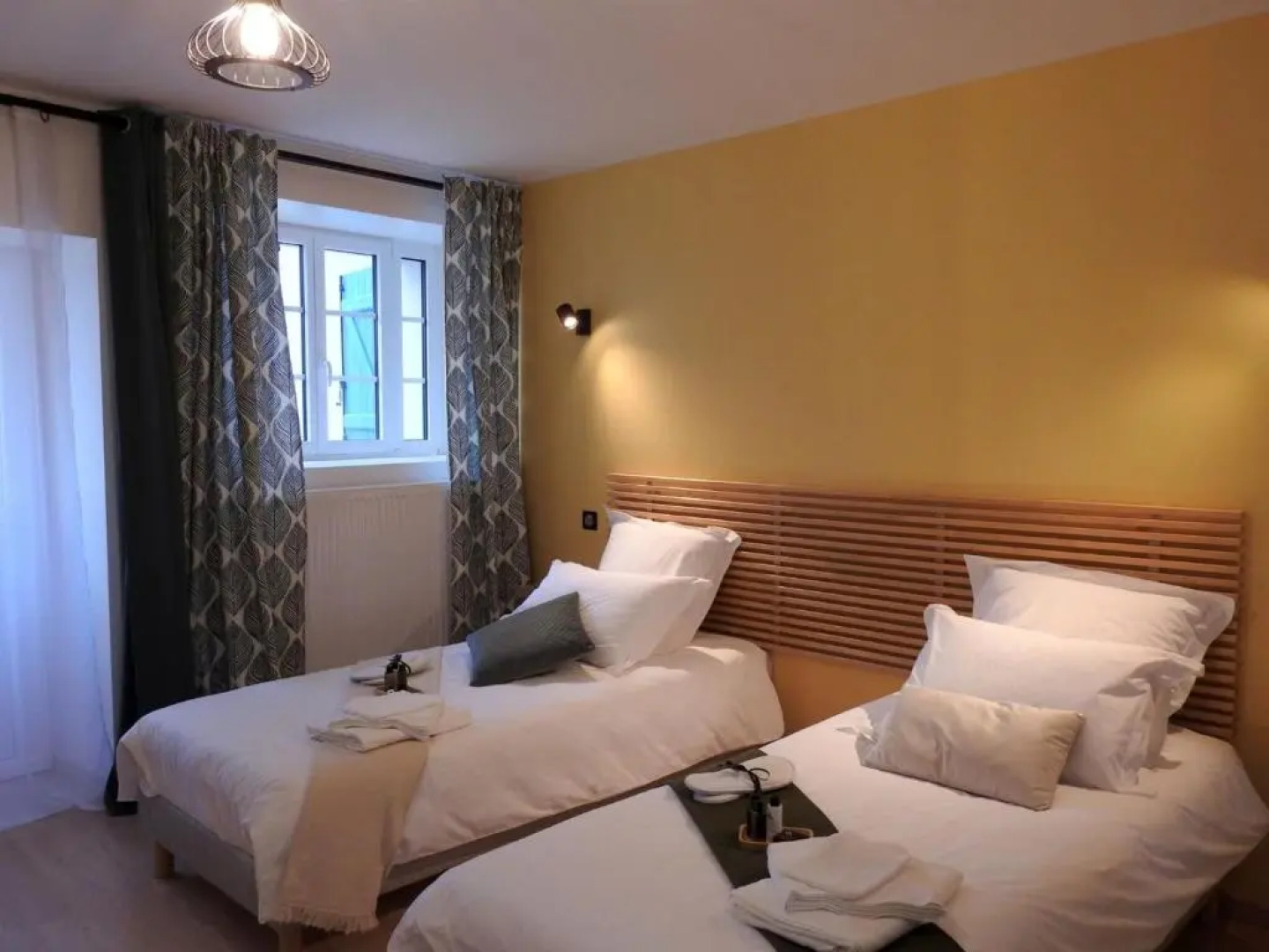 Gîte Colombey-les-Deux-Églises, 6 pièces, 10 personnes - FR-1-611-45