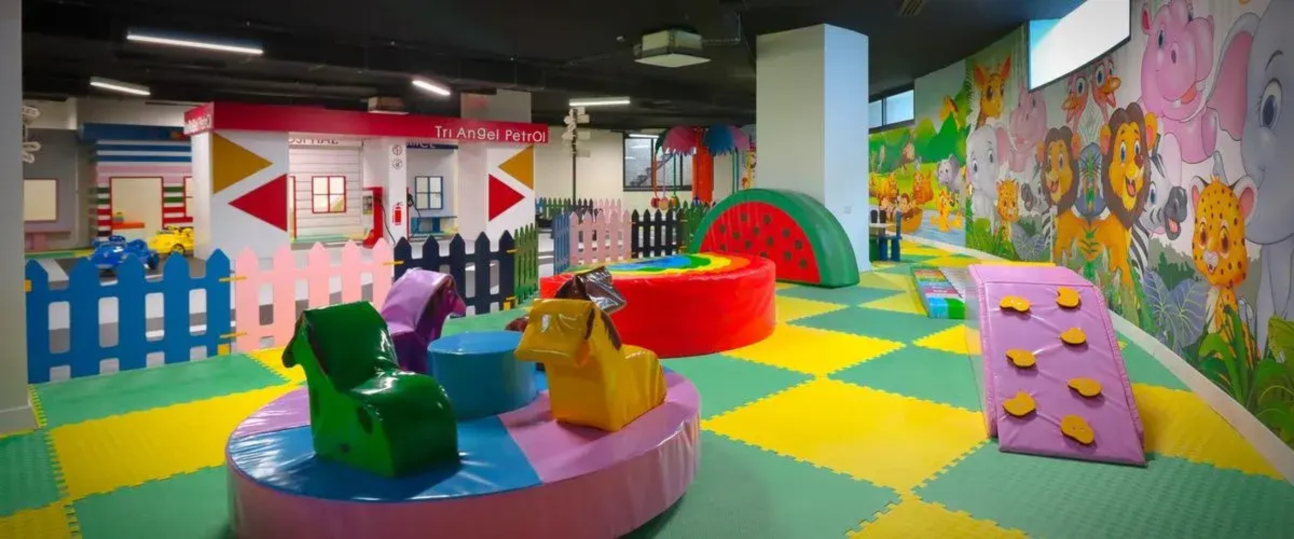 Caesar Blue Seaside Luxury Apartments