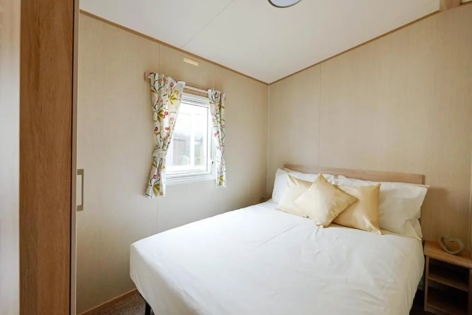 Whitecliff Bay Holiday Park