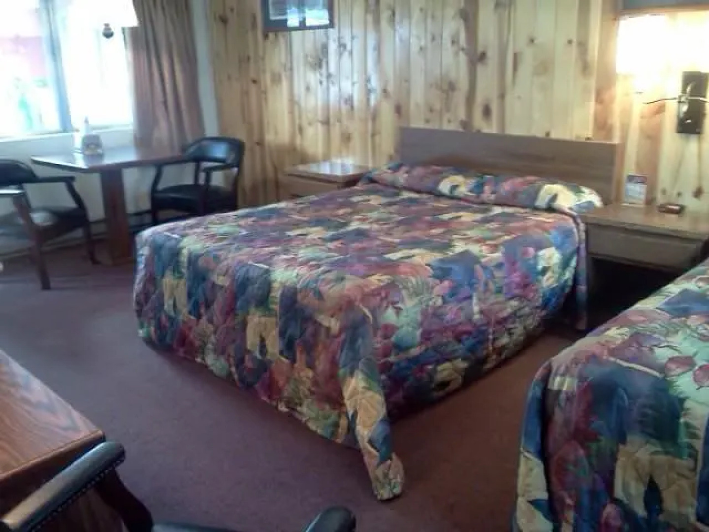 Budget Host Parkway Motel