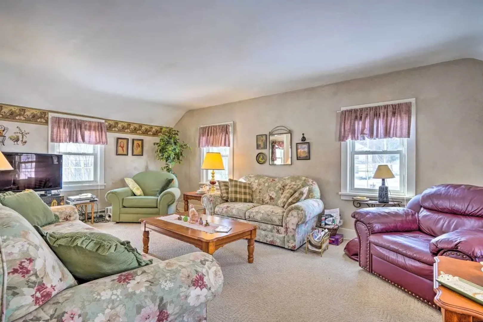 Walk to Chautauqua Lake: Mayville Getaway!