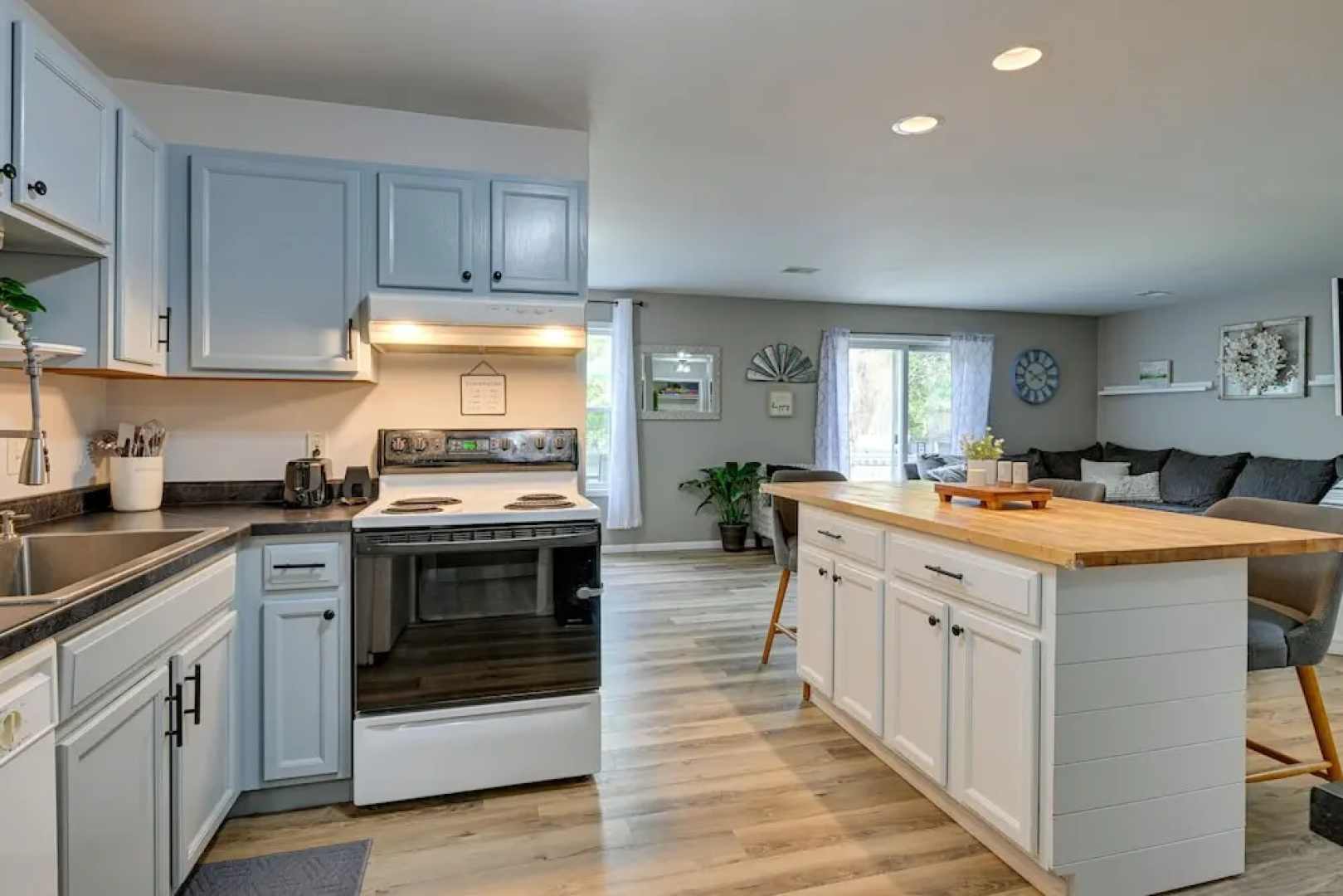 Dog-friendly Baraboo Vacation Rental w/ Yard!