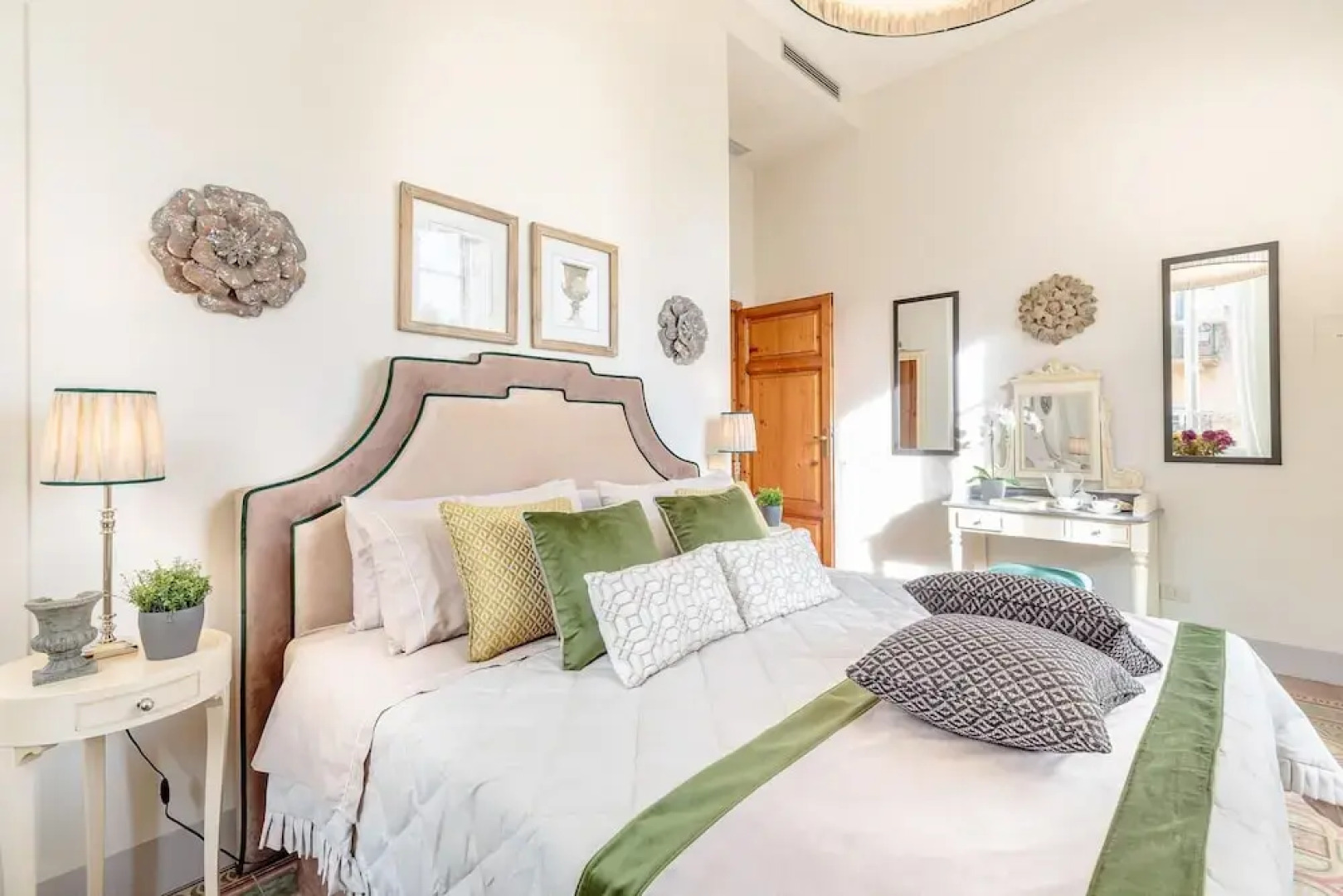 The Park View Apartment