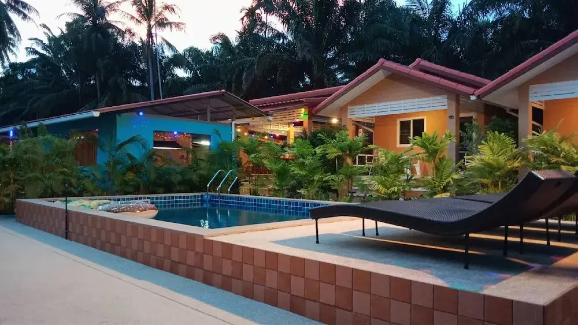 Bansabai pool  Villa (Local Tour)