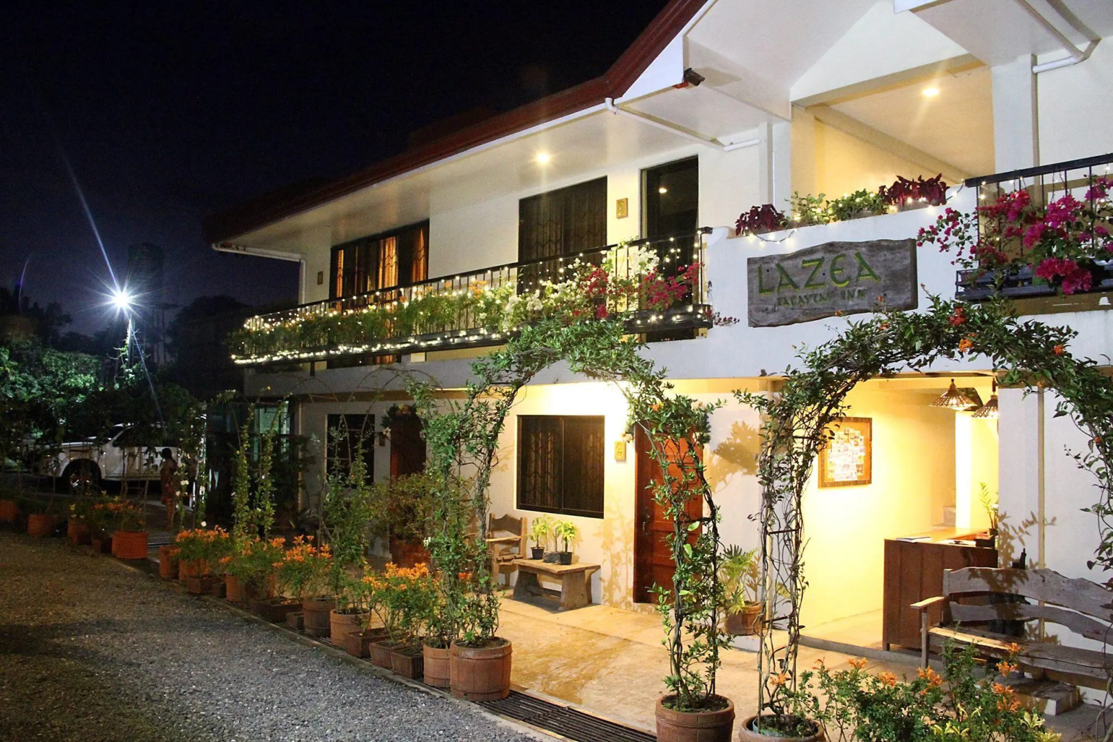 Lazea Tagaytay Inn