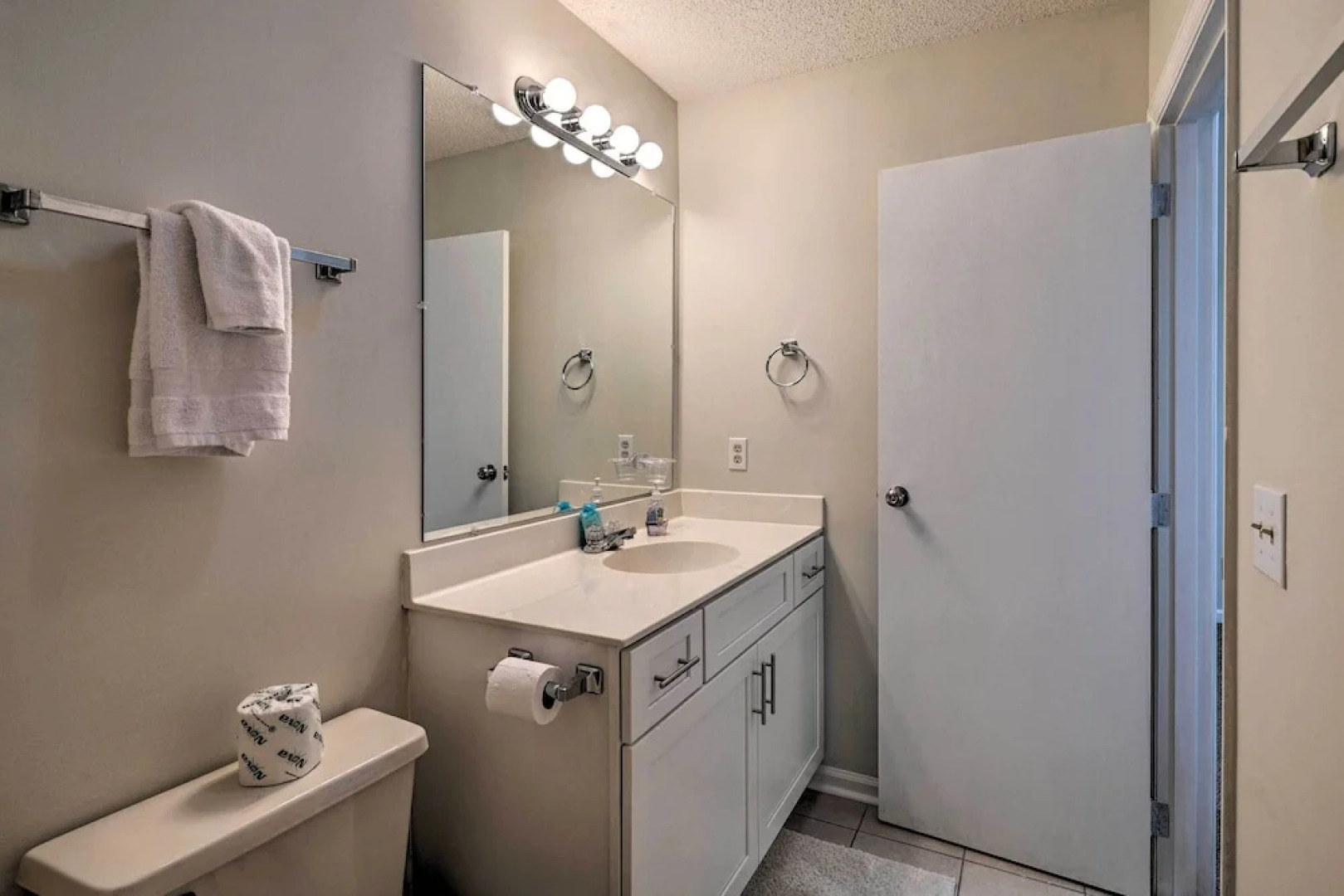 2 Mi to Surfside Beach: Golf Getaway w/ Balcony!